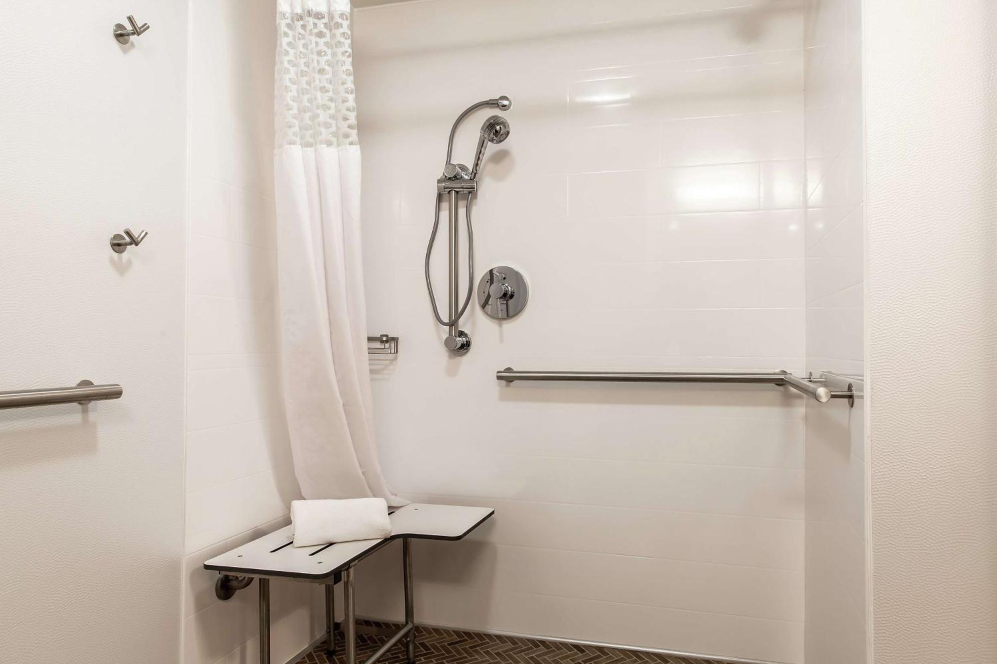 Double Room Mobility Access Roll Shower Non-Smoking