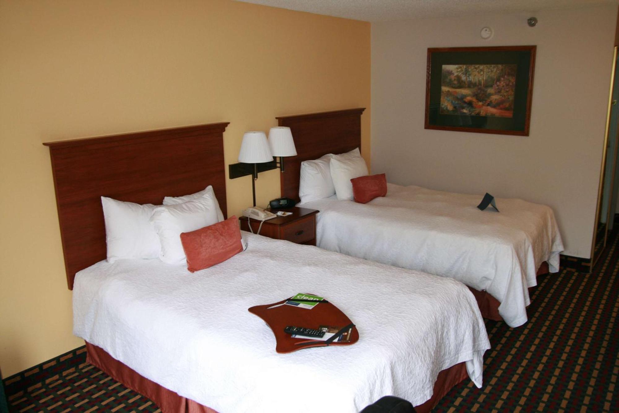 Room with Two Queen Beds - Non-Smoking
