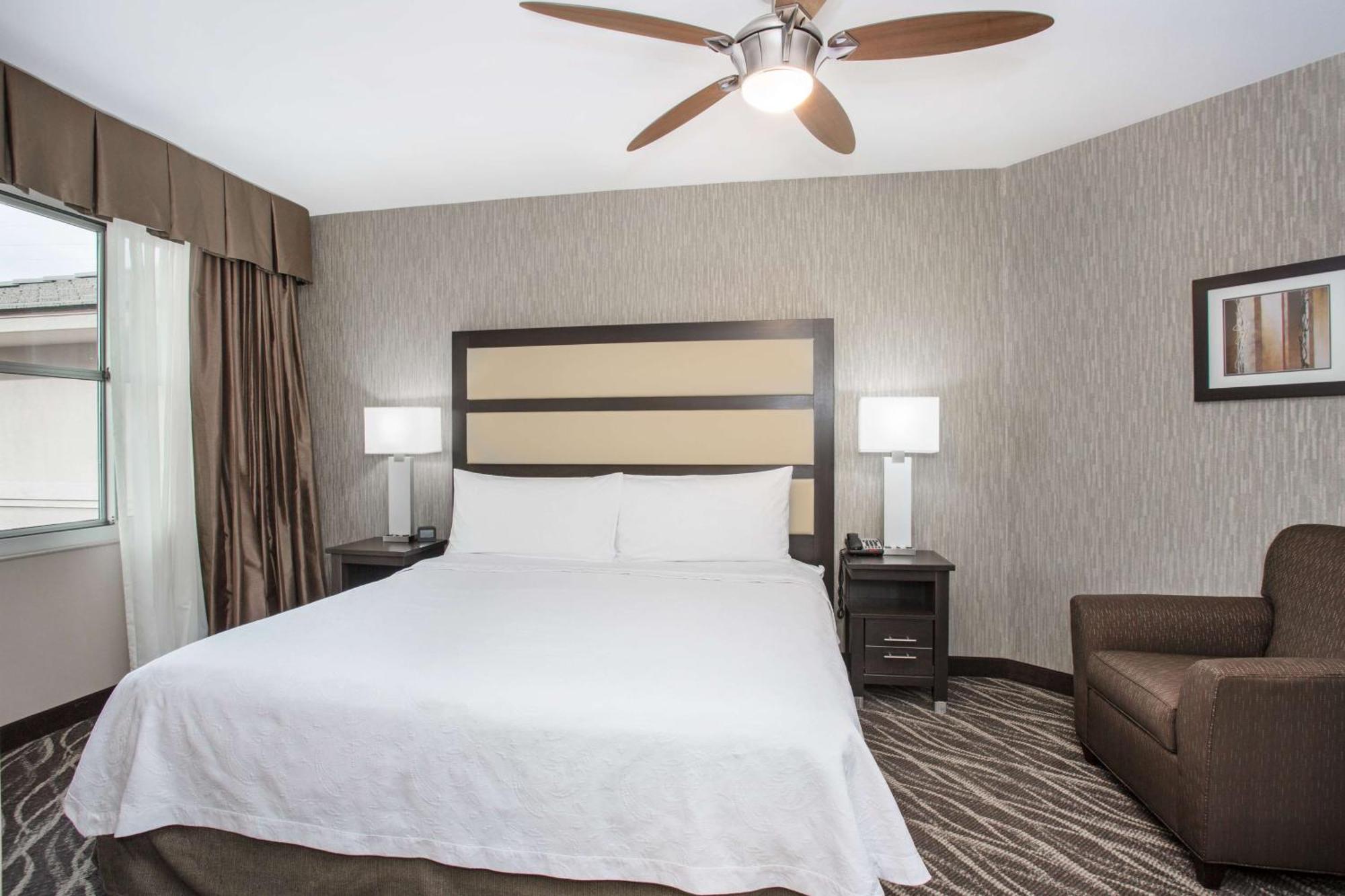 One-Bedroom King Suite Non-Smoking