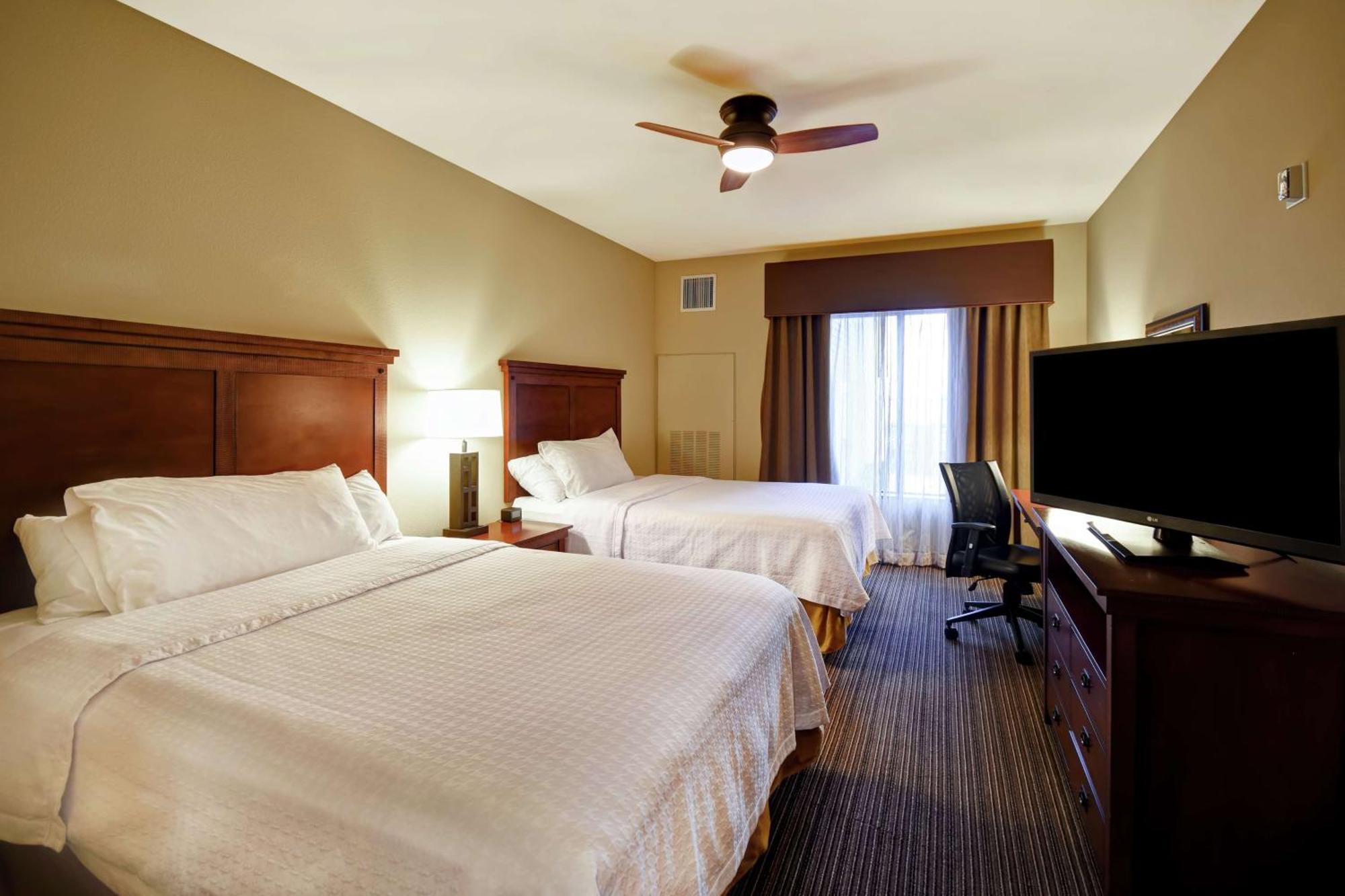 Queen Suite Two Queen Beds Hearing Access or Non-Smoking
