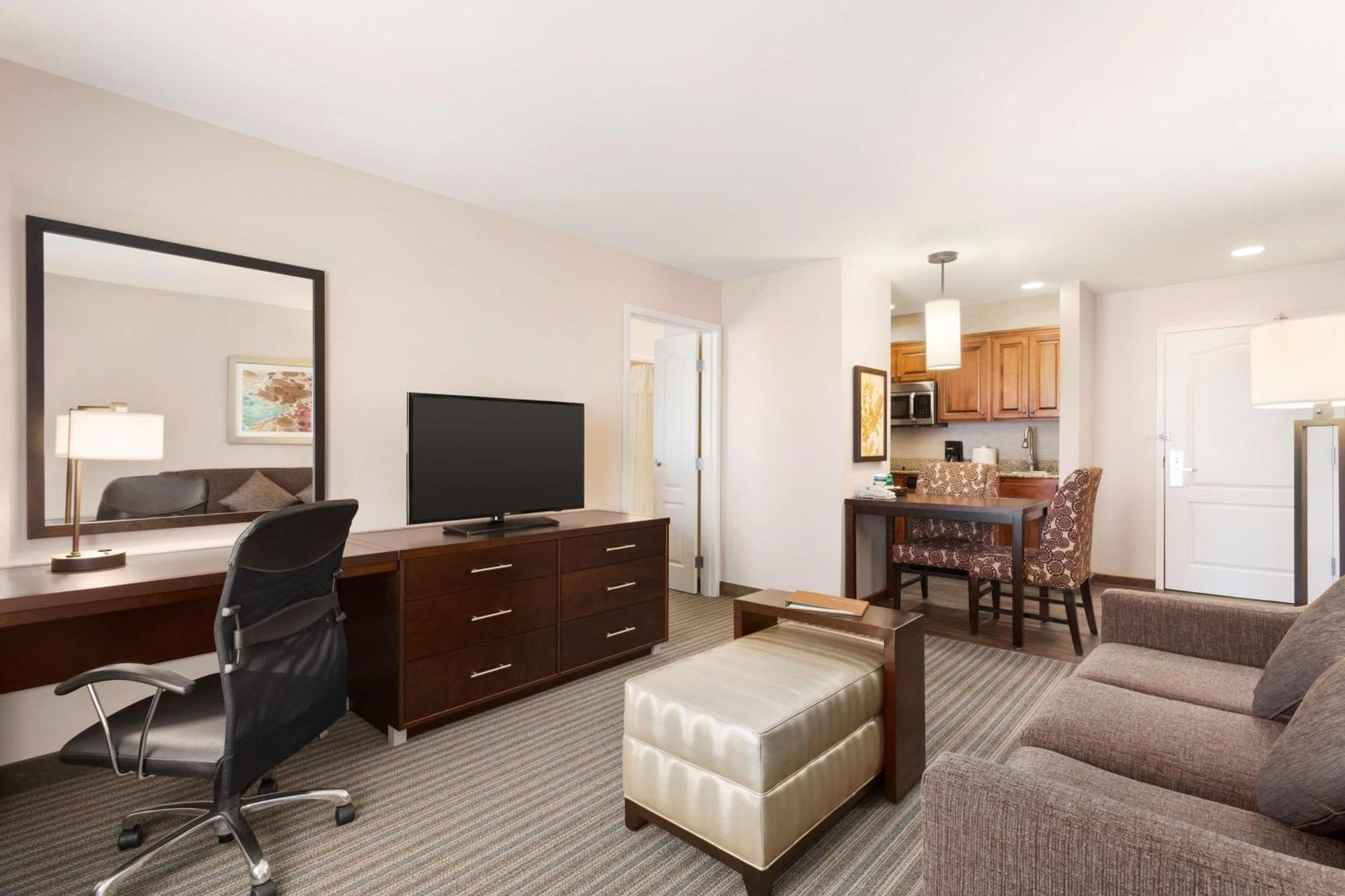 One-Bedroom King Suite Non-Smoking