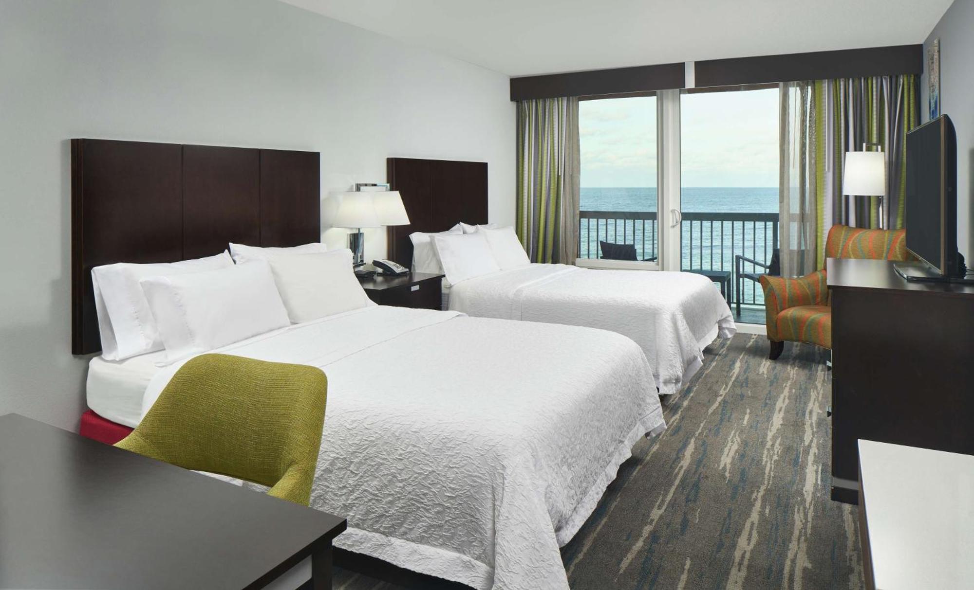 Queen Room Ocean Front,1557912064:JPEG
