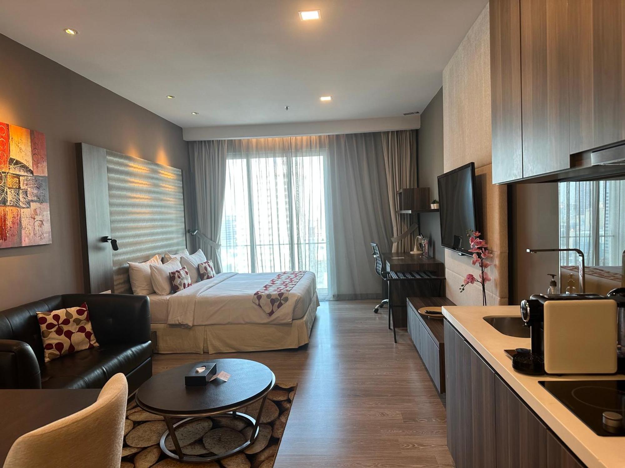 Premier King Room,1555299502:JPEG