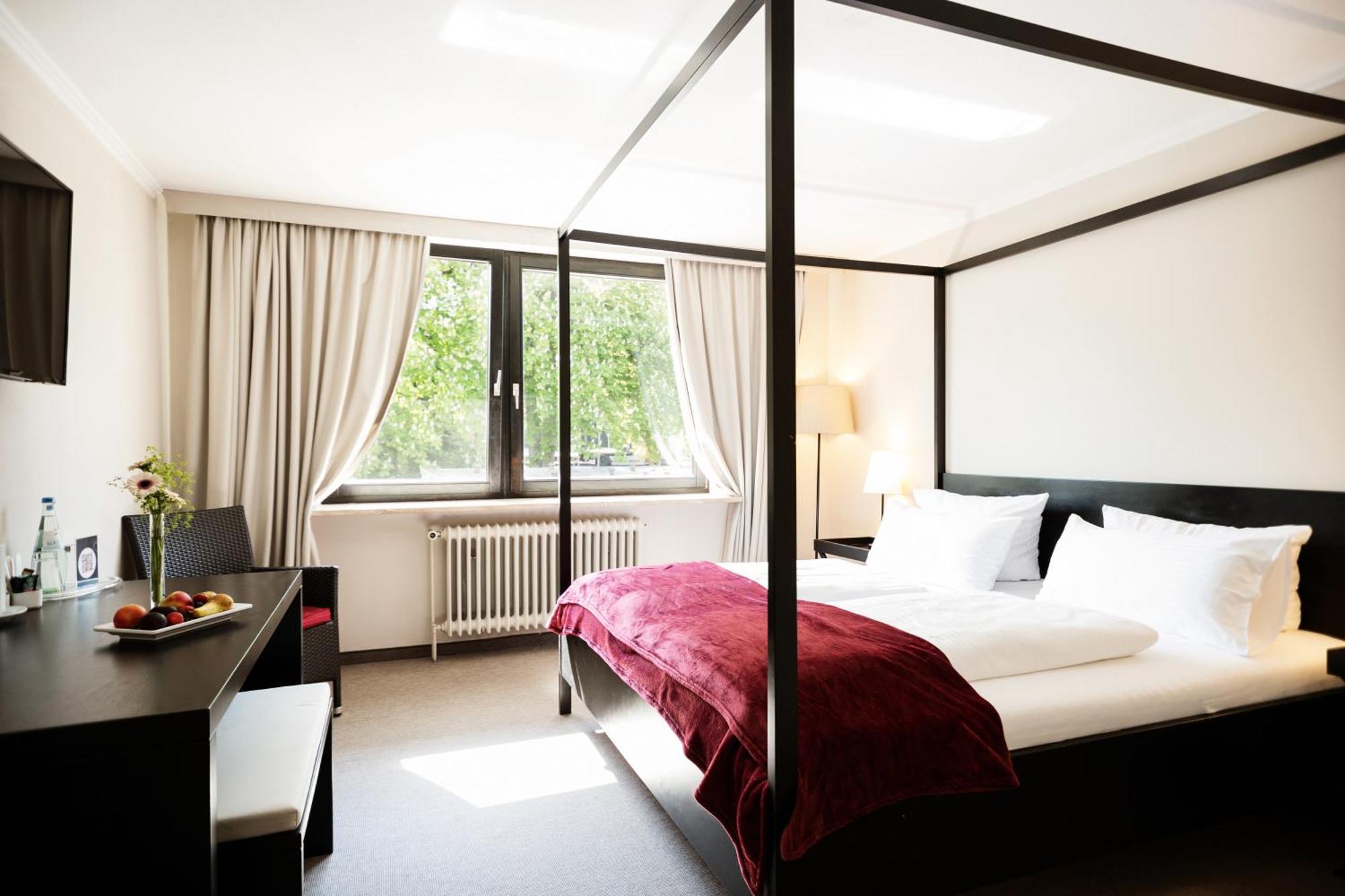 Standard Double Room Land View,1558123516:JPEG