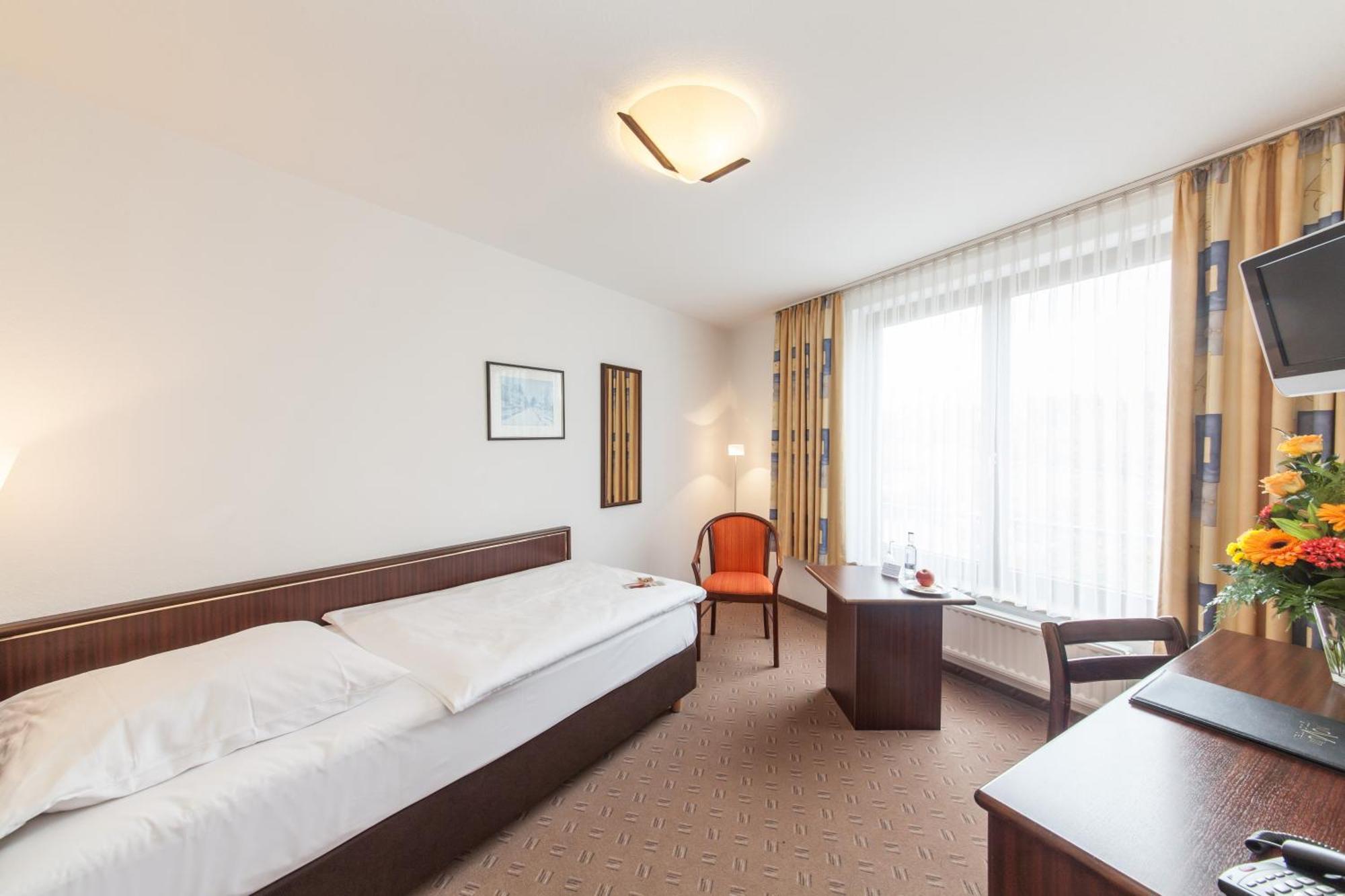 Economy Single Room
