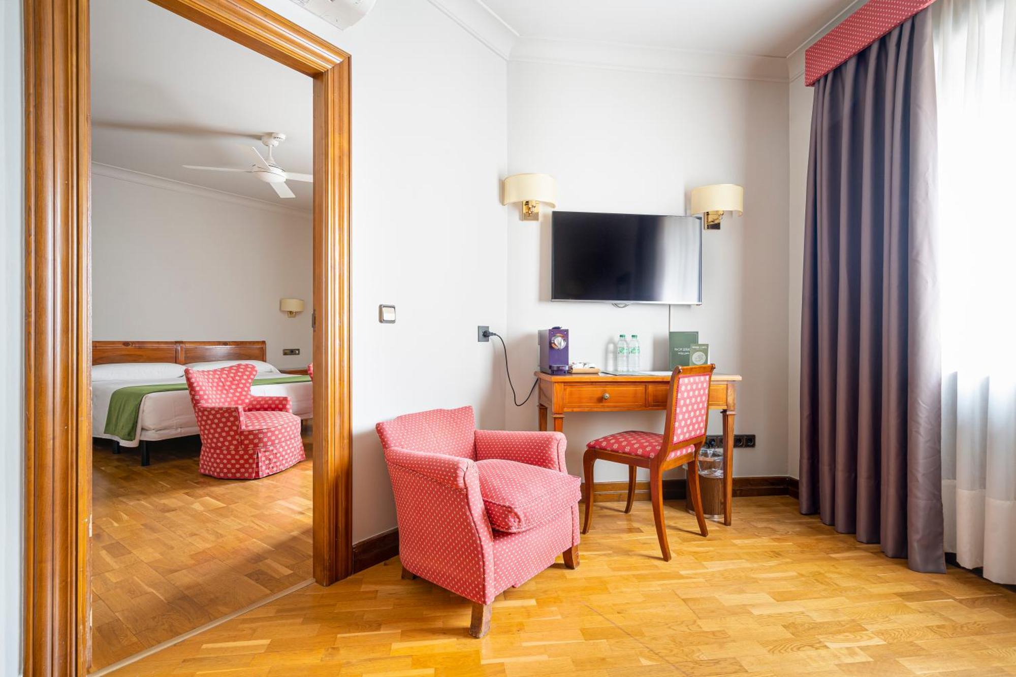 Family Suite,1558527091:JPEG