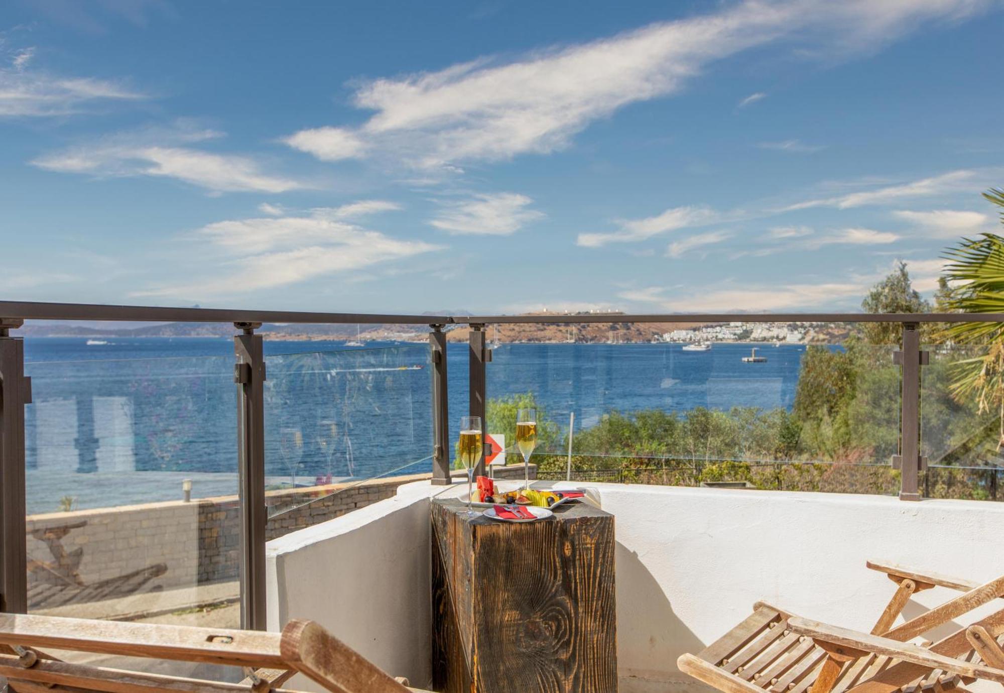 Standard Double Room Sea View Balcony