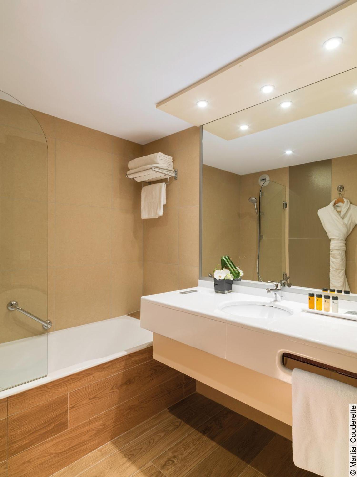 Comfort Double Room - Spa and Pool Access Not Included,1604068123:JPEG