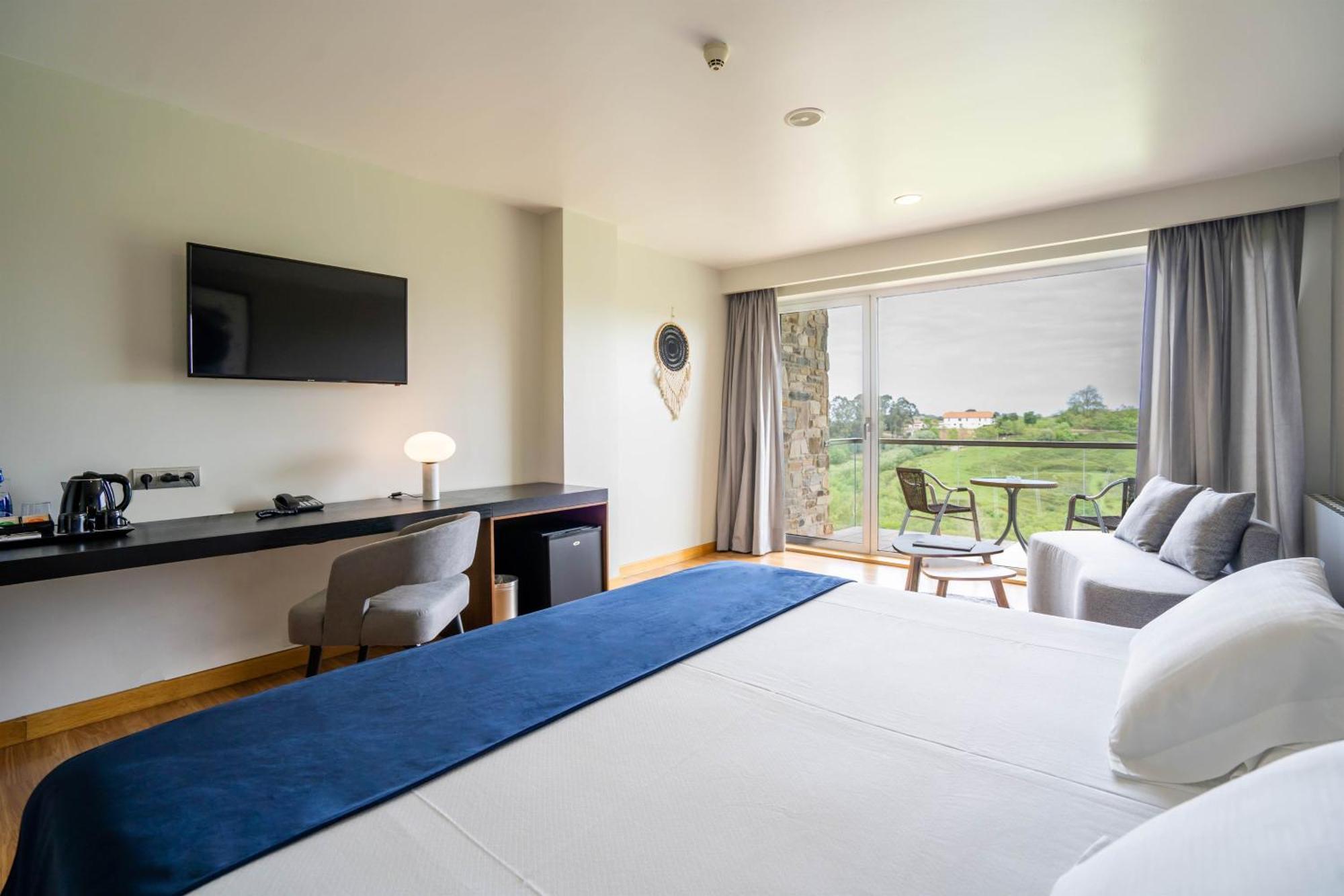 Standard Double or Twin Room Sea View