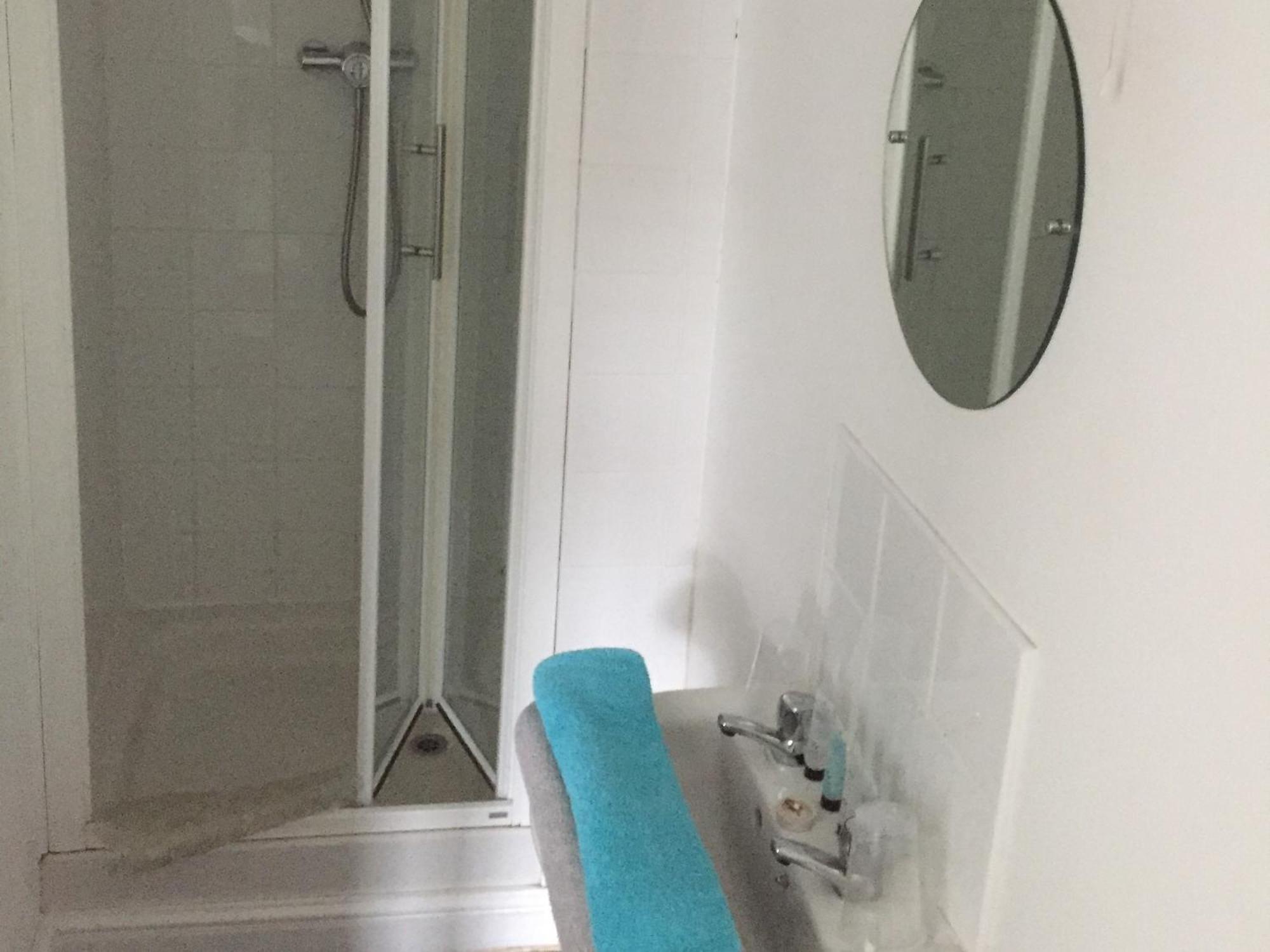 Twin Room Private Bathroom,1771859765:JPEG