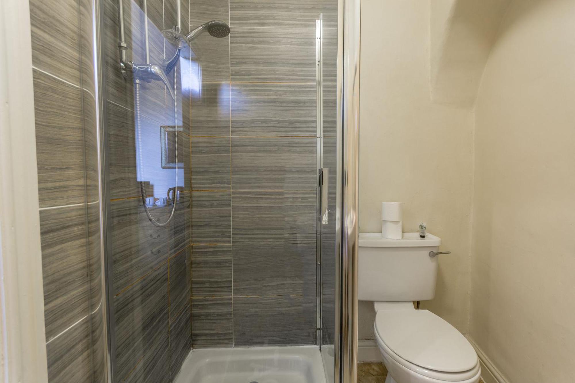 Small Double Room,1771859781:JPEG
