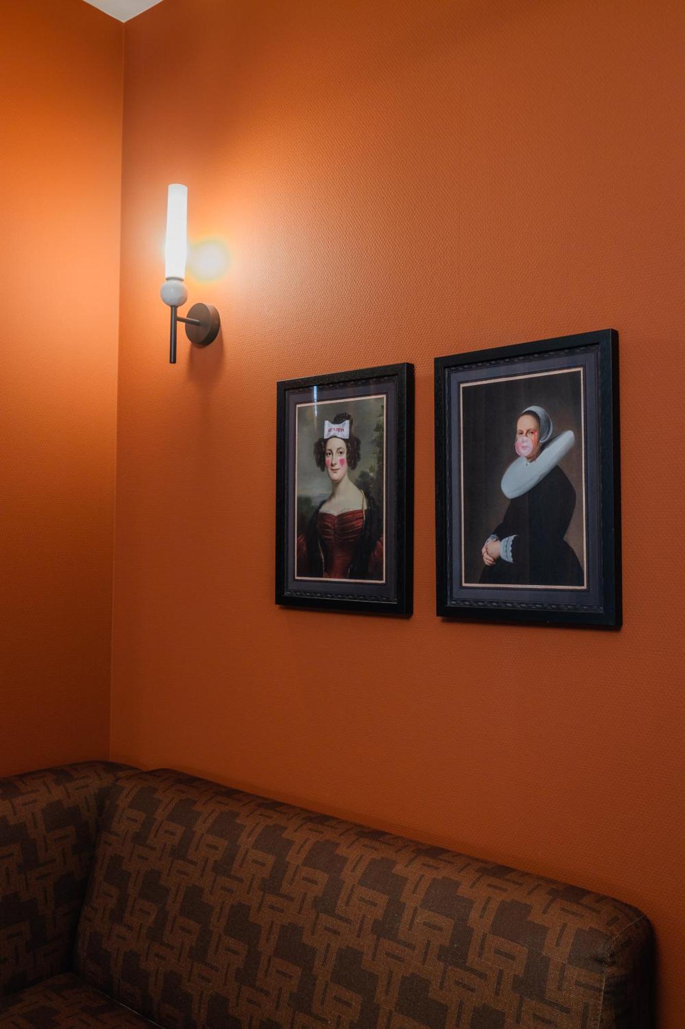 Superior City Room