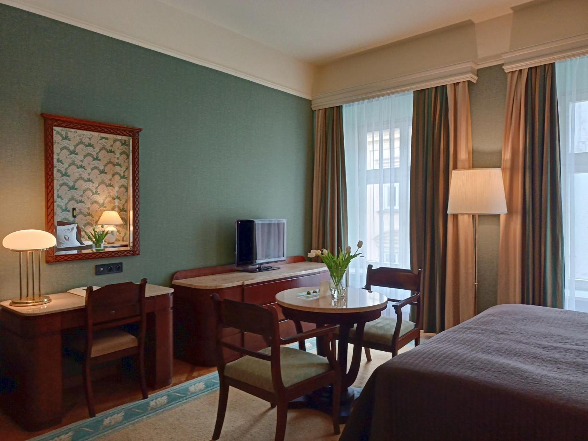 Classic Double Room