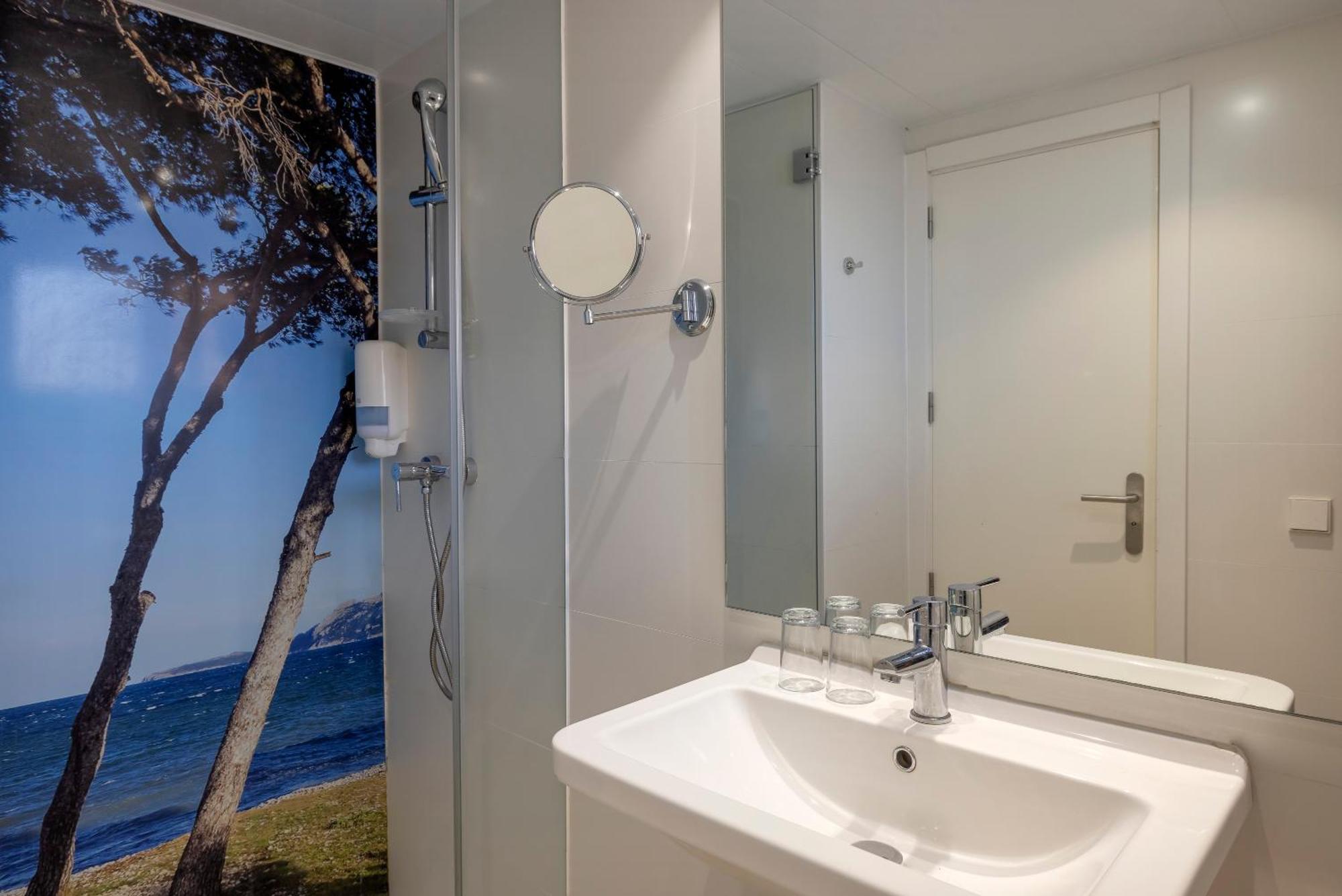 Twin Room Side Sea View