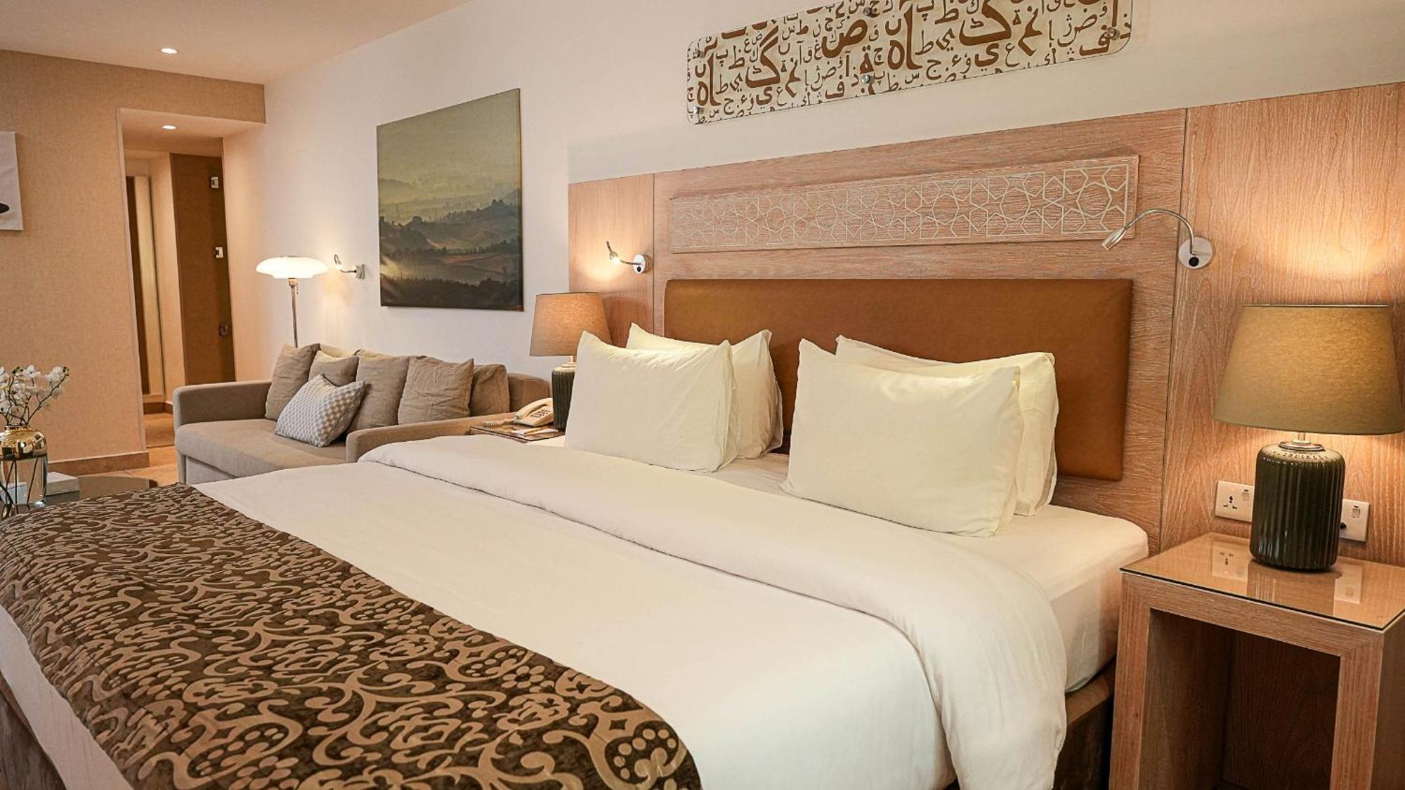 Junior Suite,1559639527:JPEG
