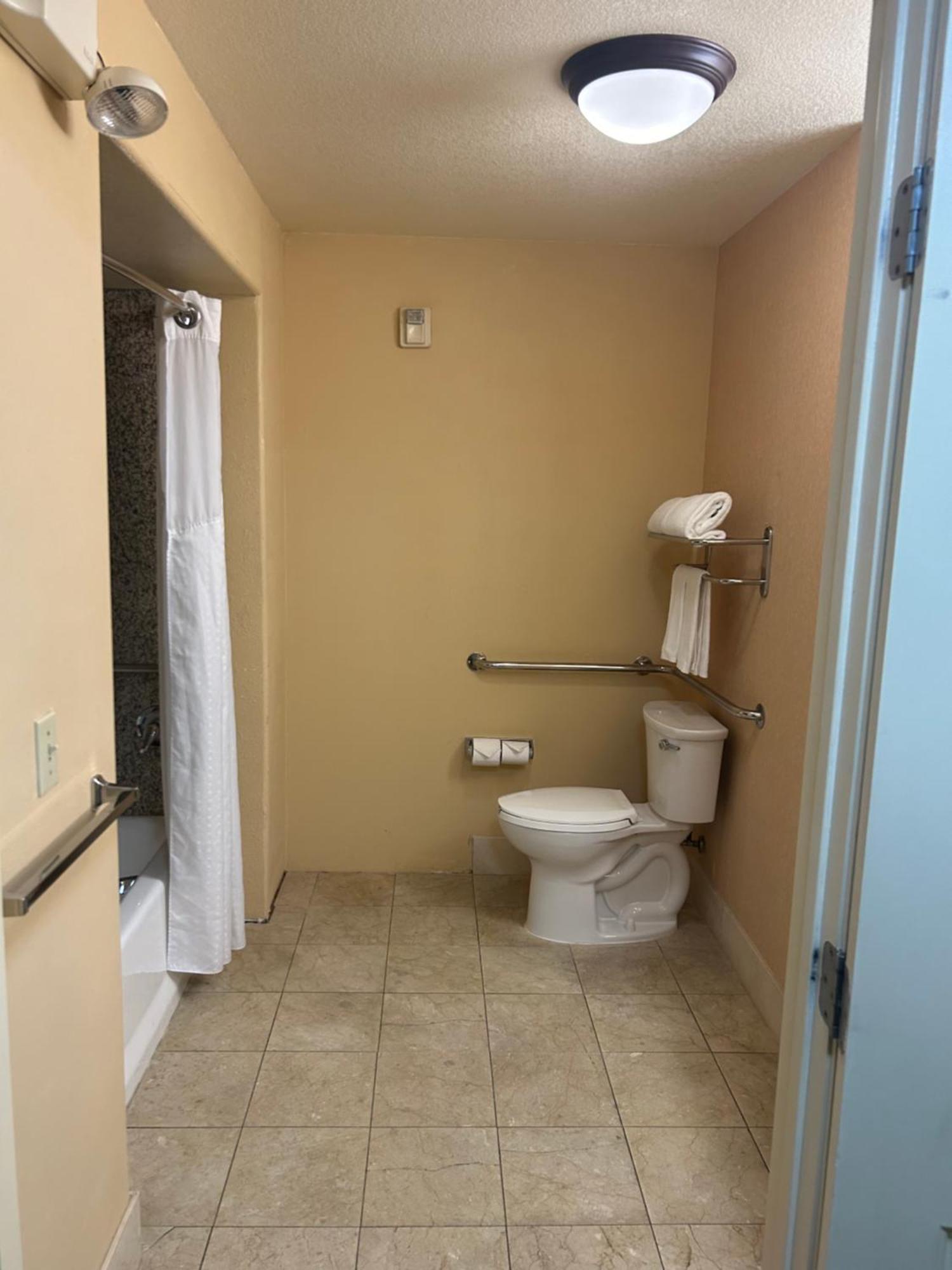 Queen Room Two Queen Beds Mobility Access Tub or Non-Smoking