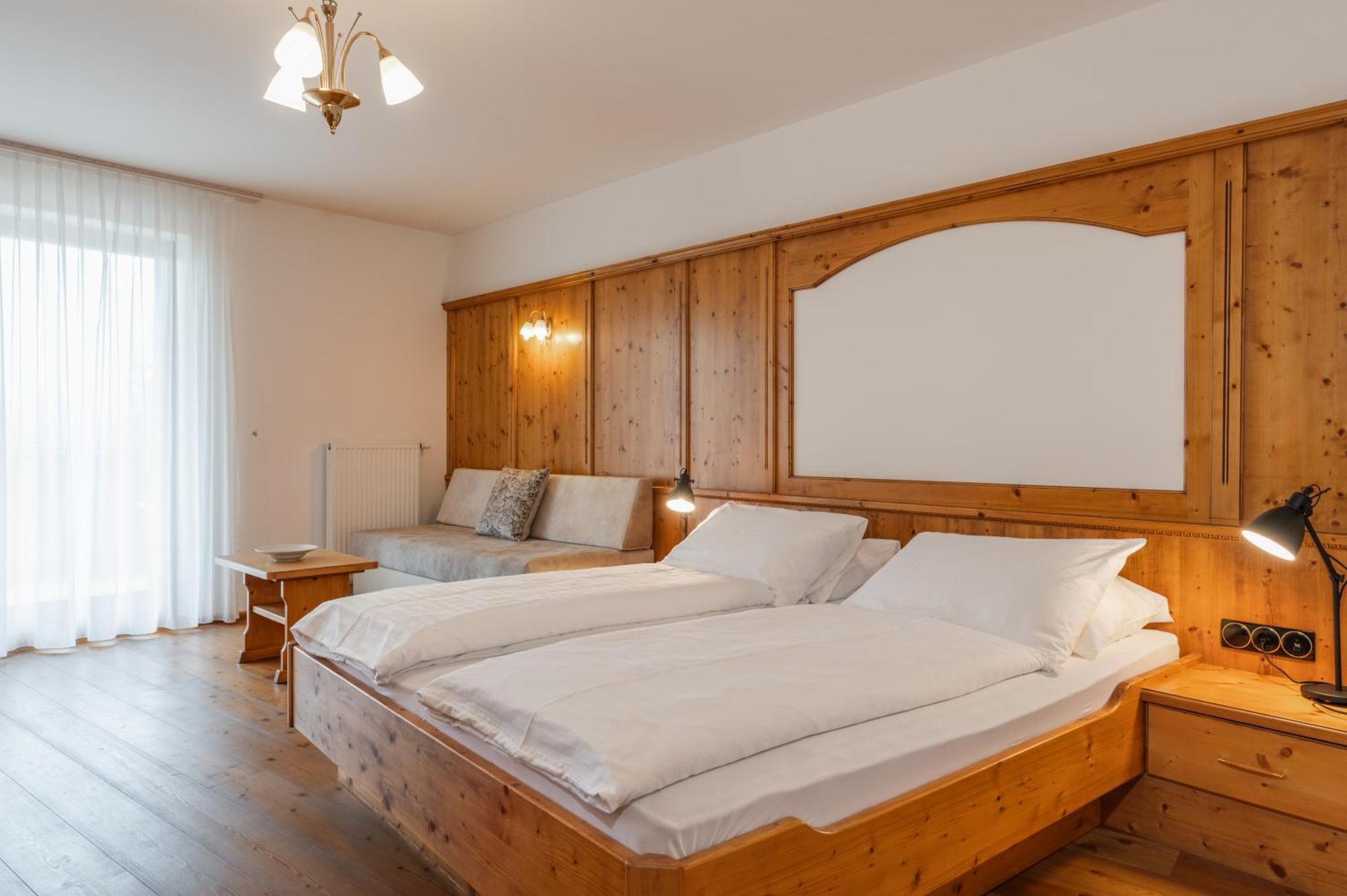 Double Room Balcony,946176877:JPEG