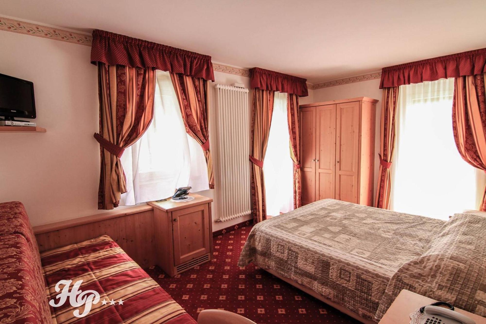 Superior Double or Twin Room Mountain View