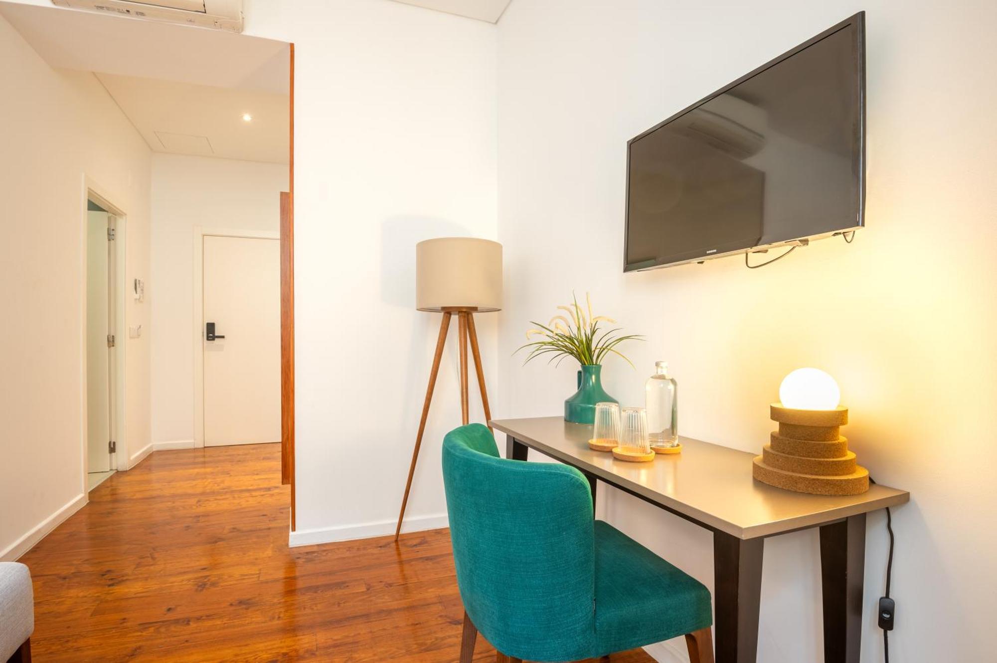 Double Room,1559734588:JPEG