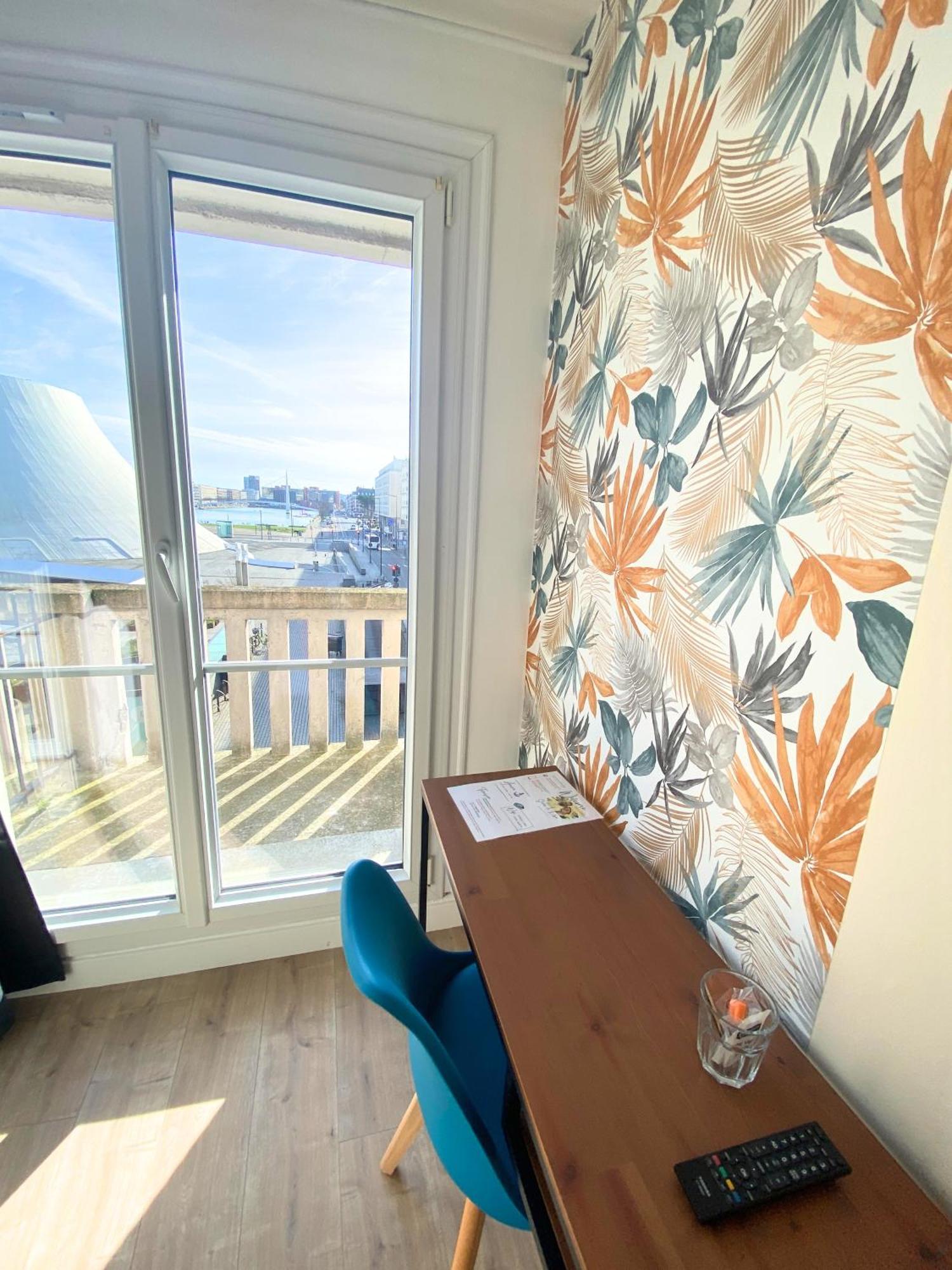 Studio Balcony,1559811751:JPEG