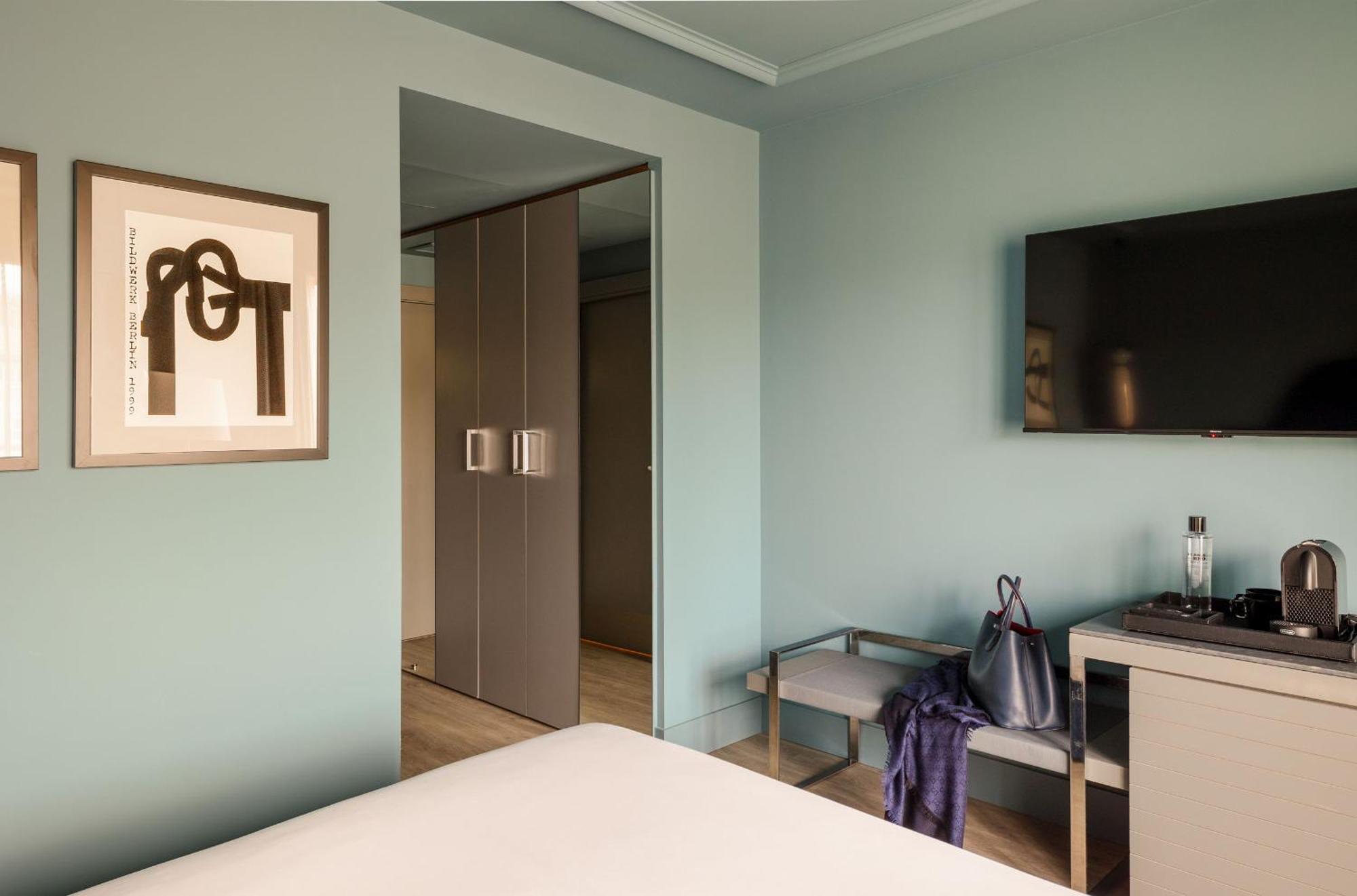 Double or Twin Room,1586102940:JPEG