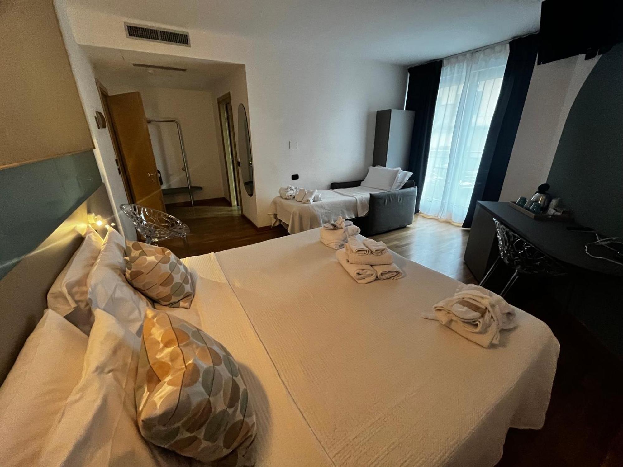 Comfort Triple Room
