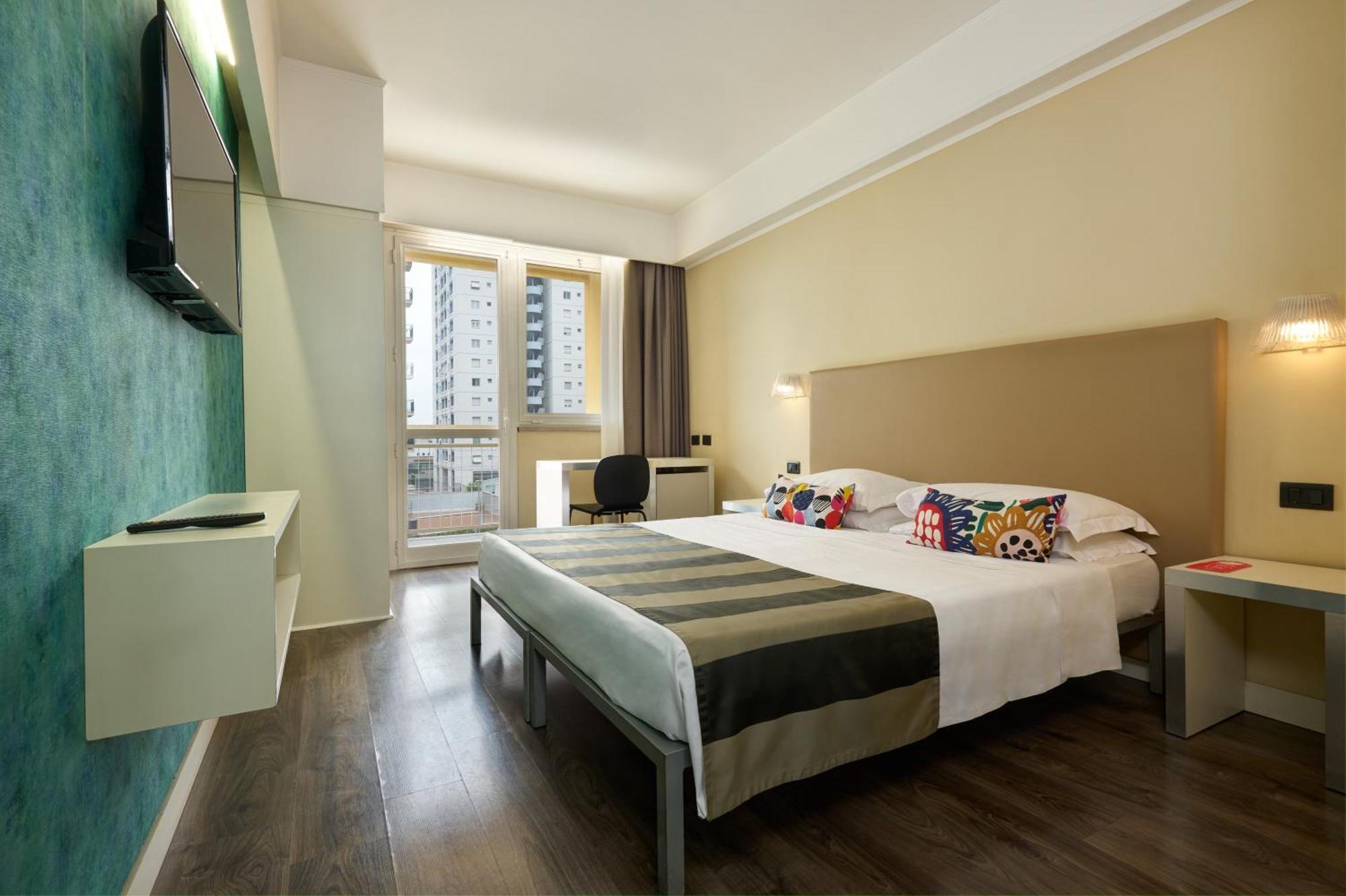 Standard Queen Room,1566987554:JPEG