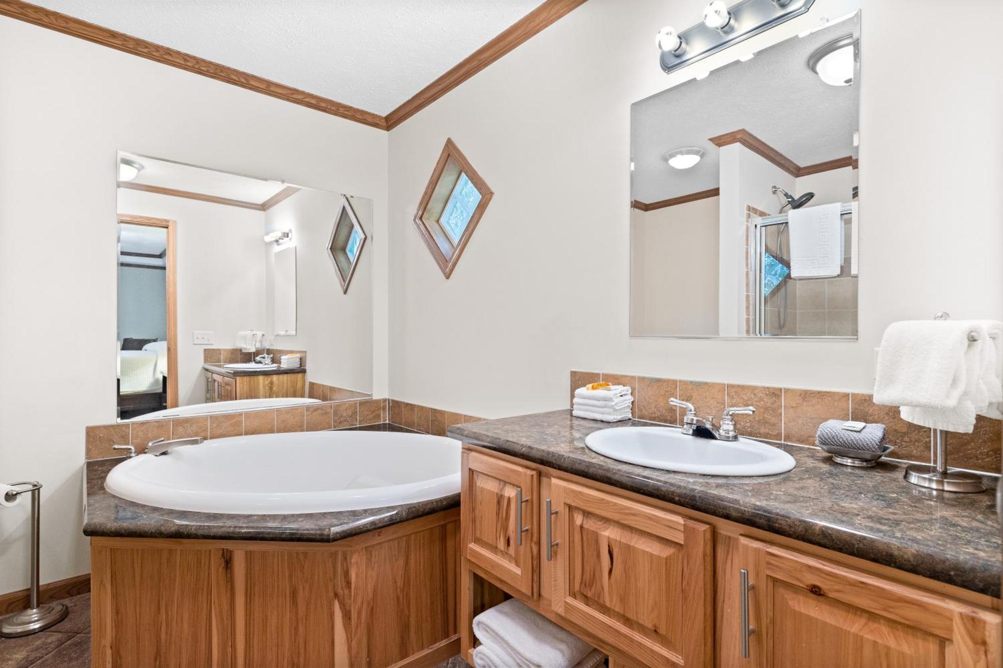 Deluxe Family Suite