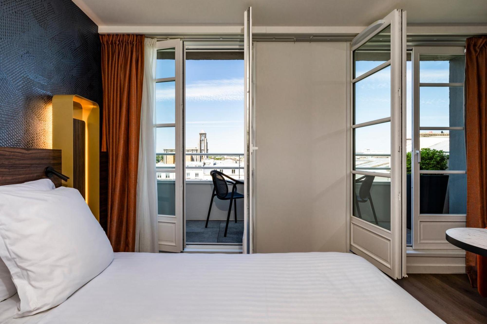 Deluxe Room,1563261991:JPEG
