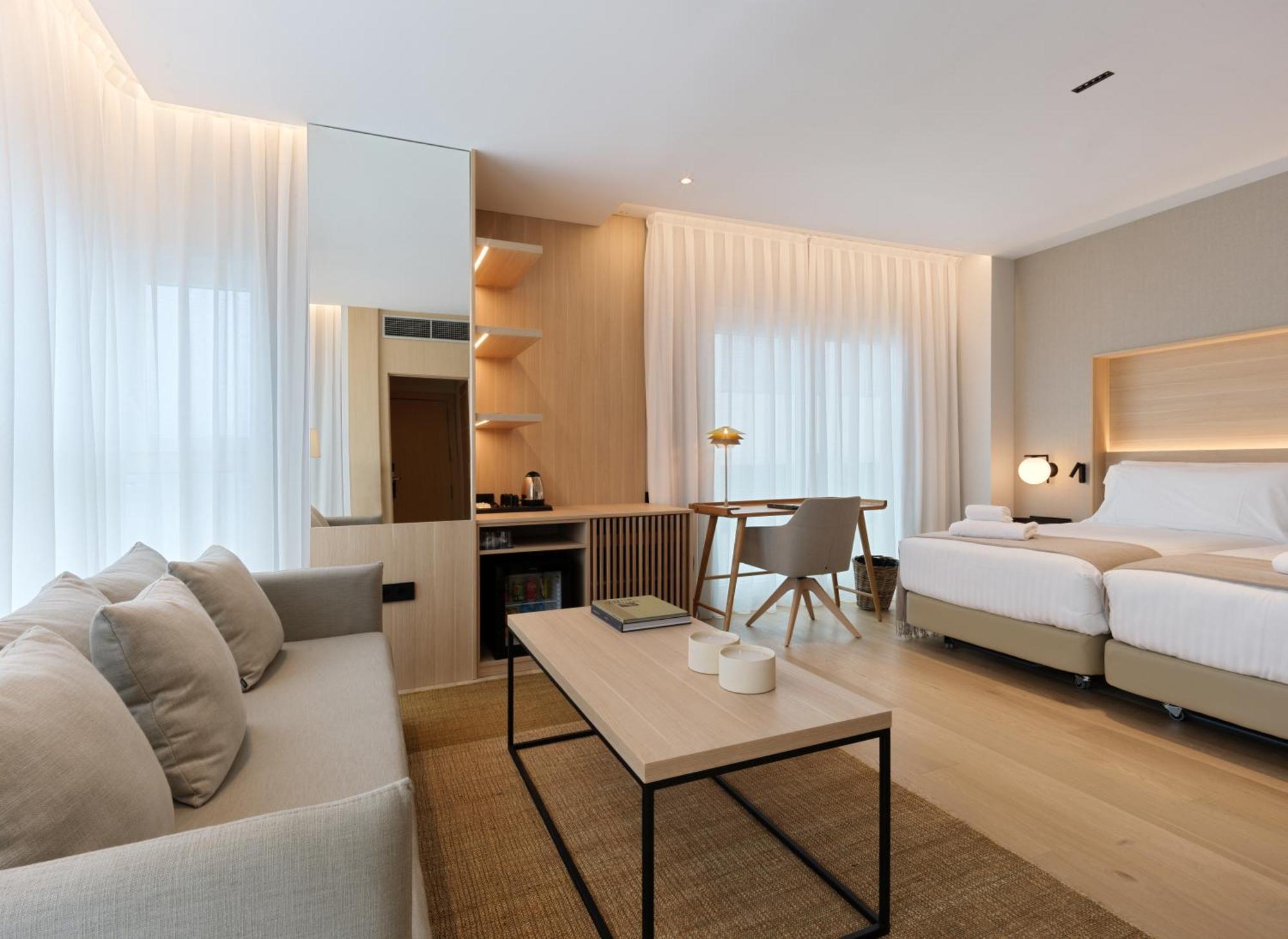 Junior Suite,1563263923:JPEG