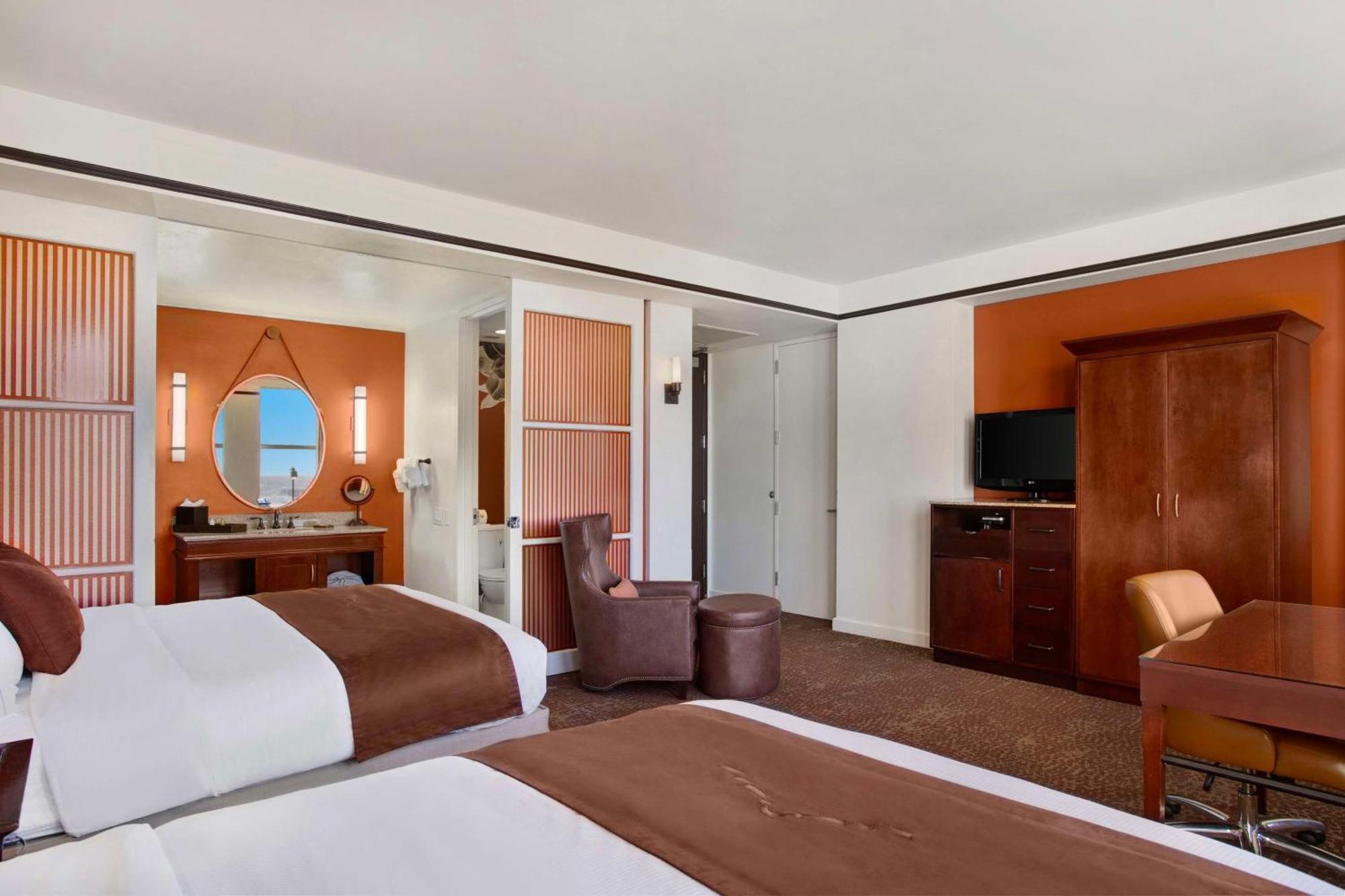 Queen Room Two Queen Beds