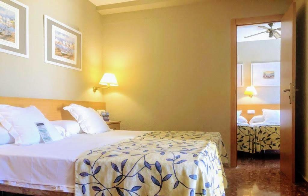 Family Room,1563279526:JPEG