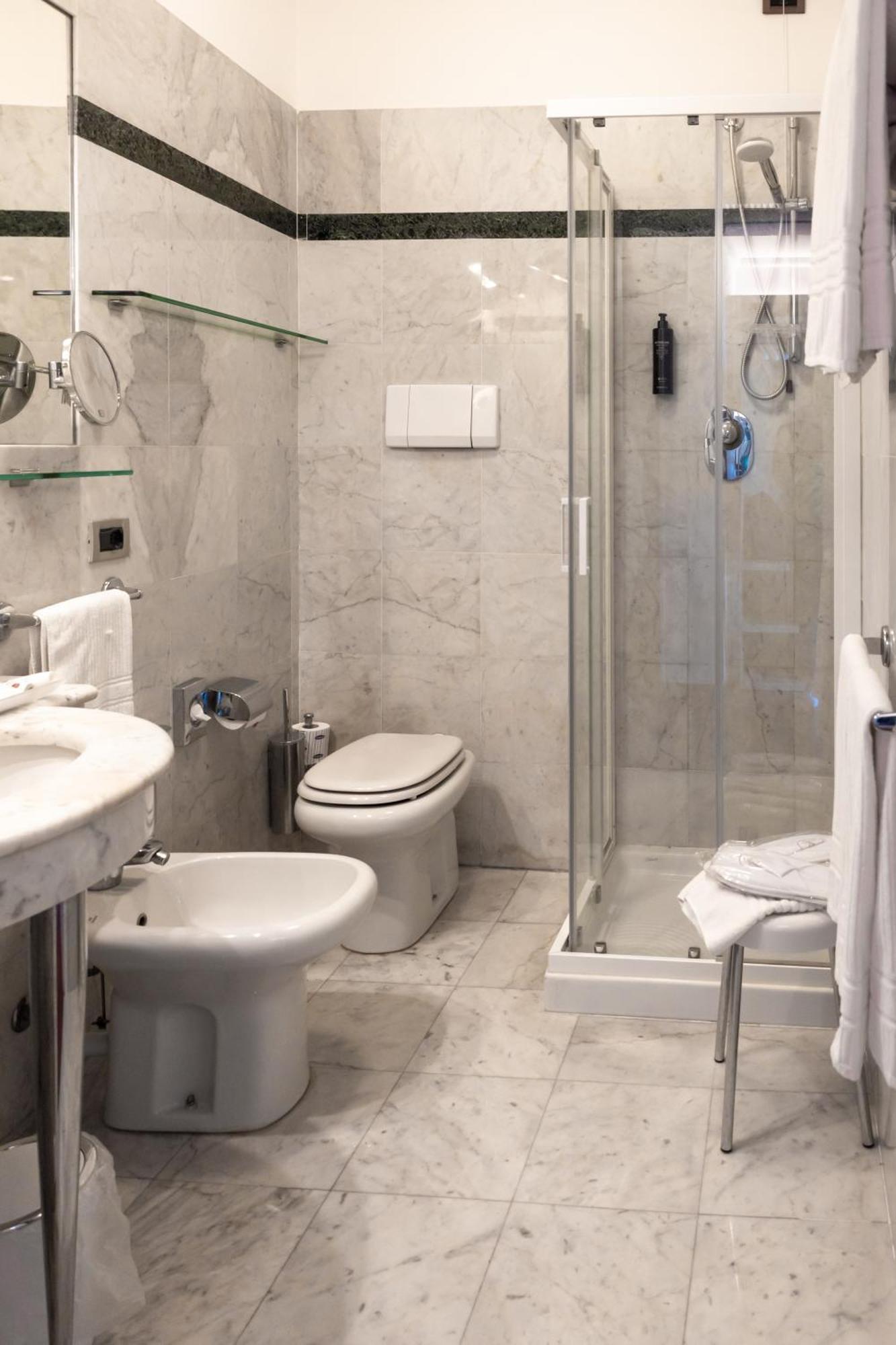 Double or Twin Room Hill View