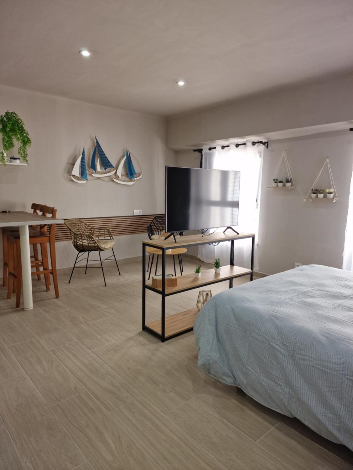 Studio Apartment,1563308140:JPEG