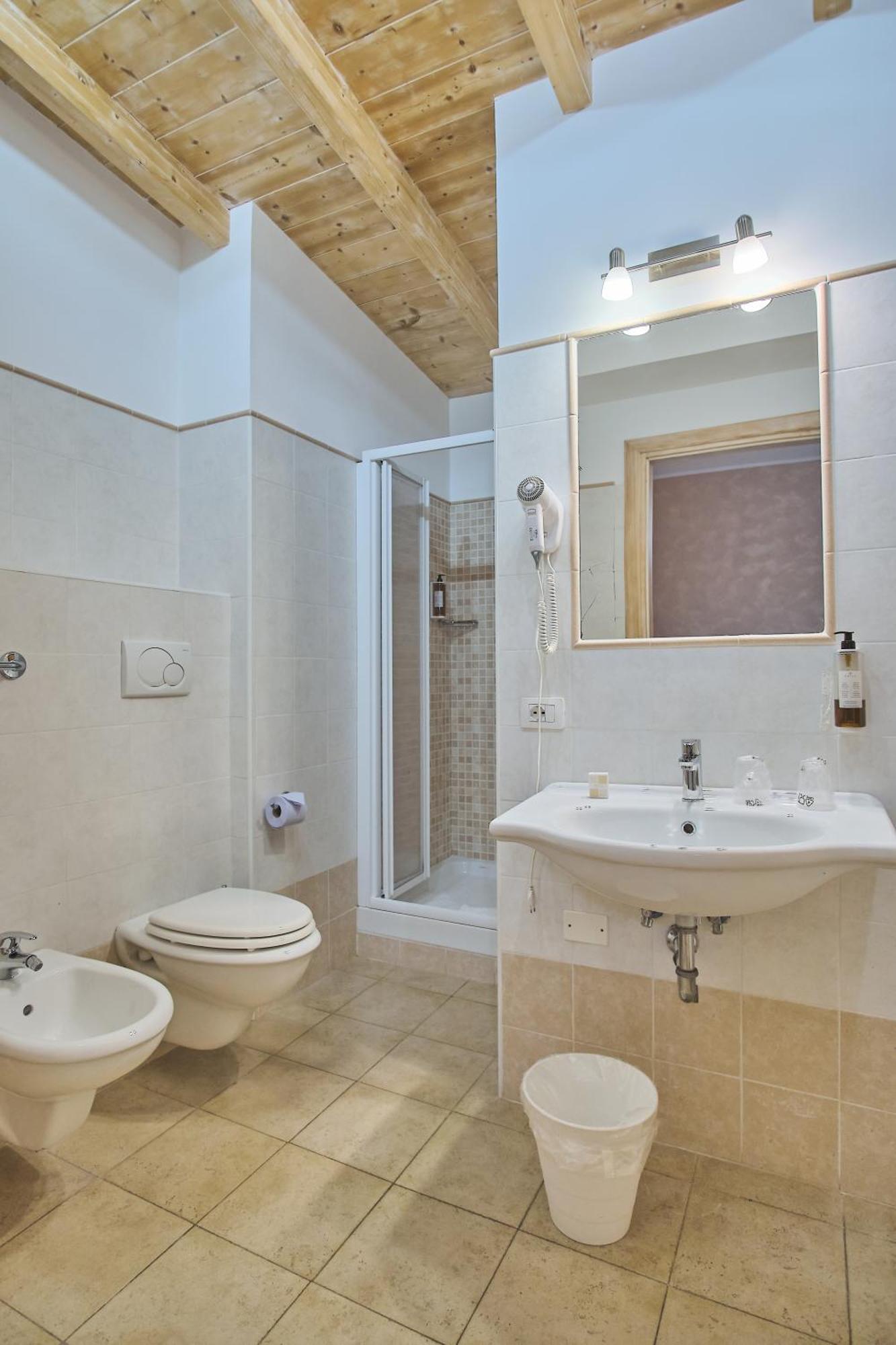 Quadruple Room Private Bathroom