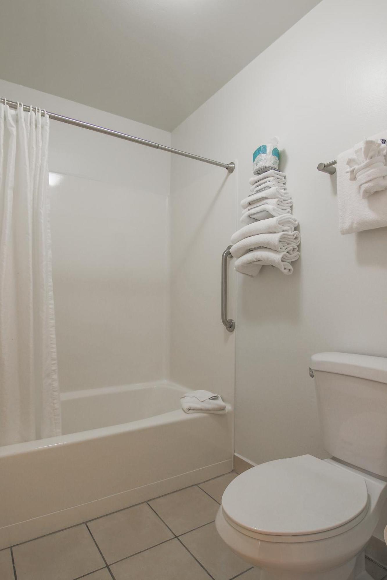 Double Room,1563331843:JPEG