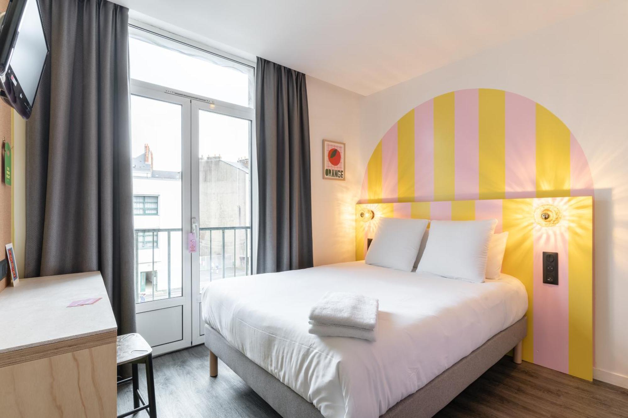 Double Room,1563353146:JPEG