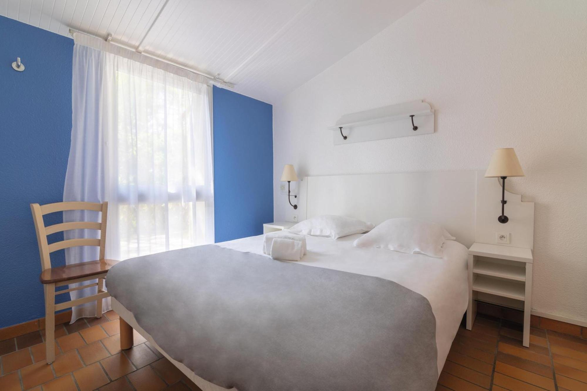 Two-Bedroom Apartment,1588258908:JPEG