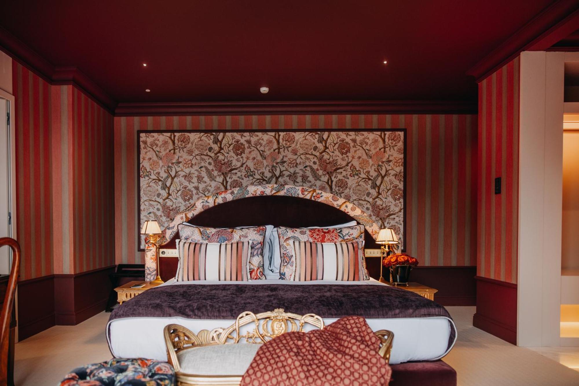 Signature Suite