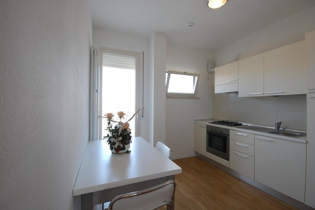 Apartment,988475212:JPEG