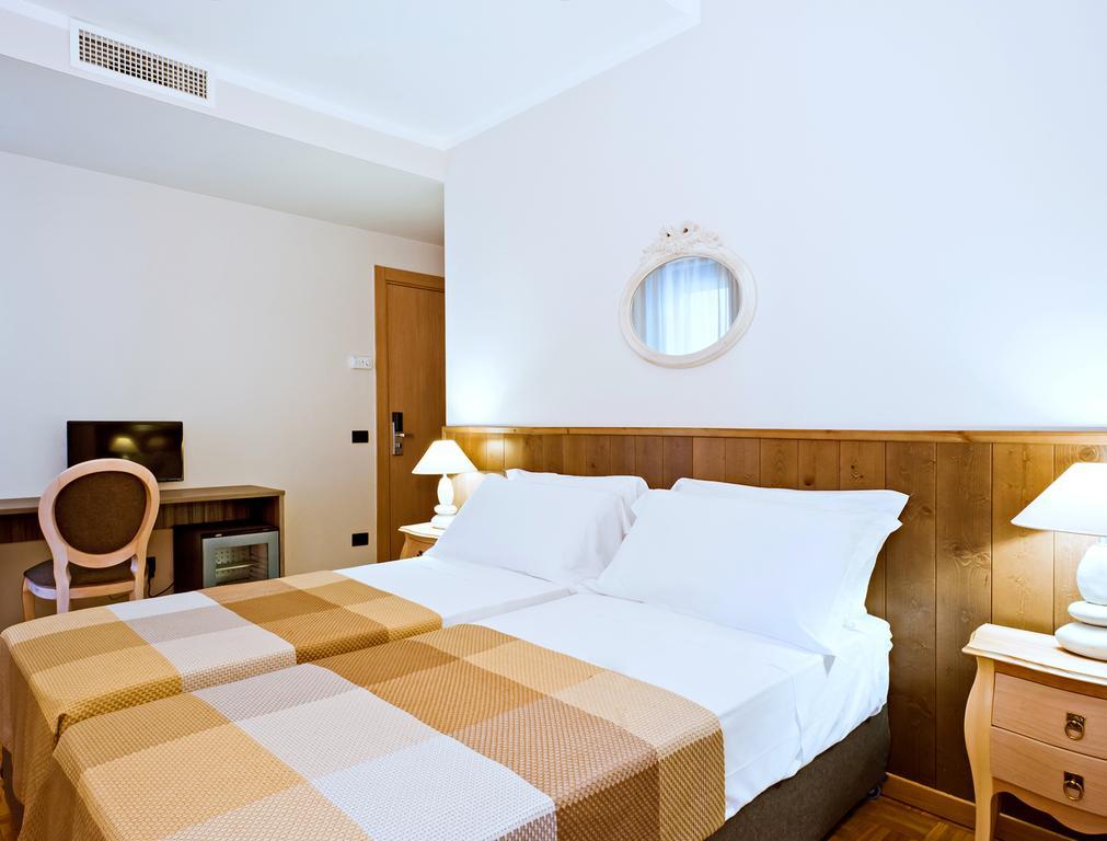 Triple Room,156596772:JPEG