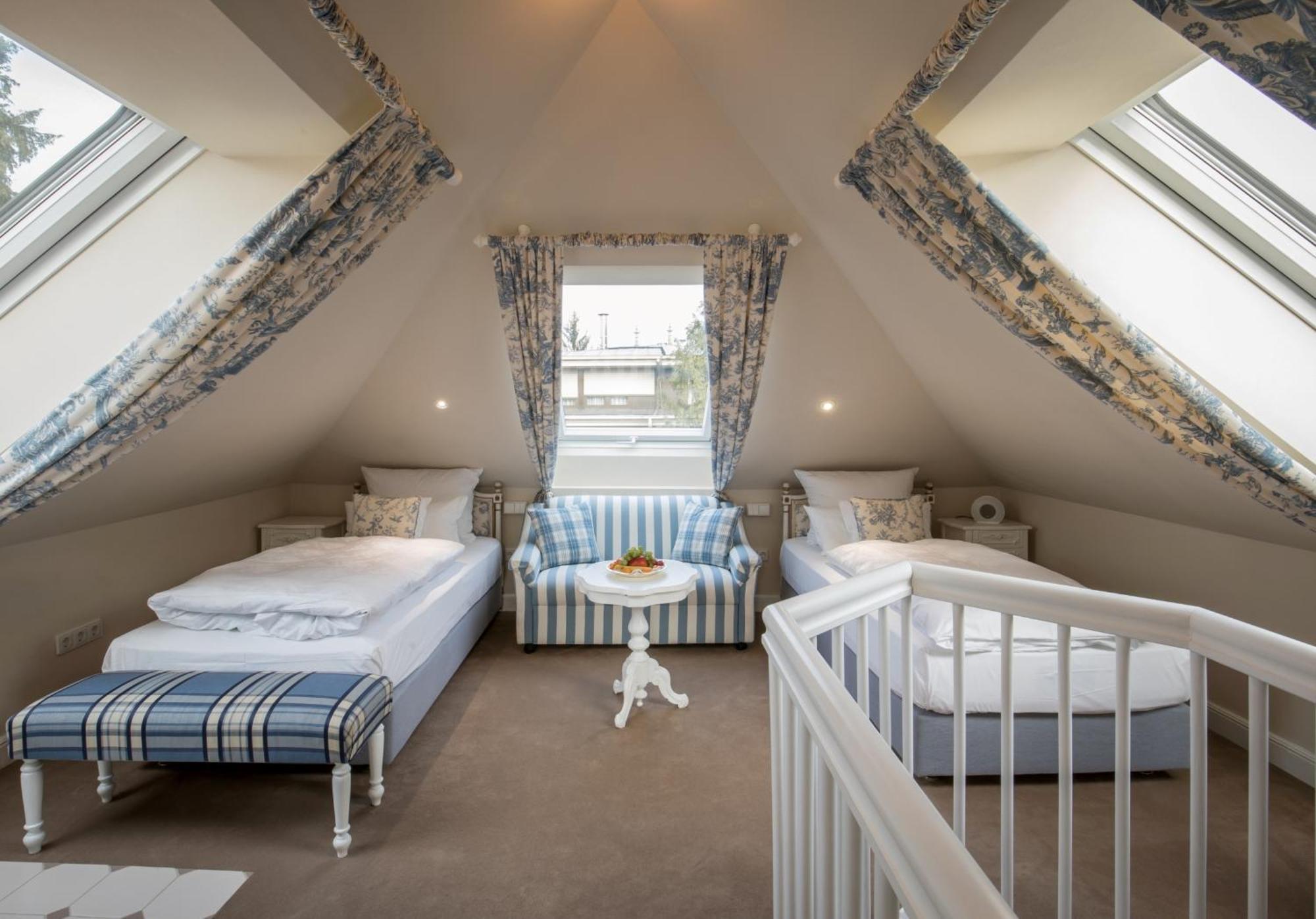 Comfort Twin Room