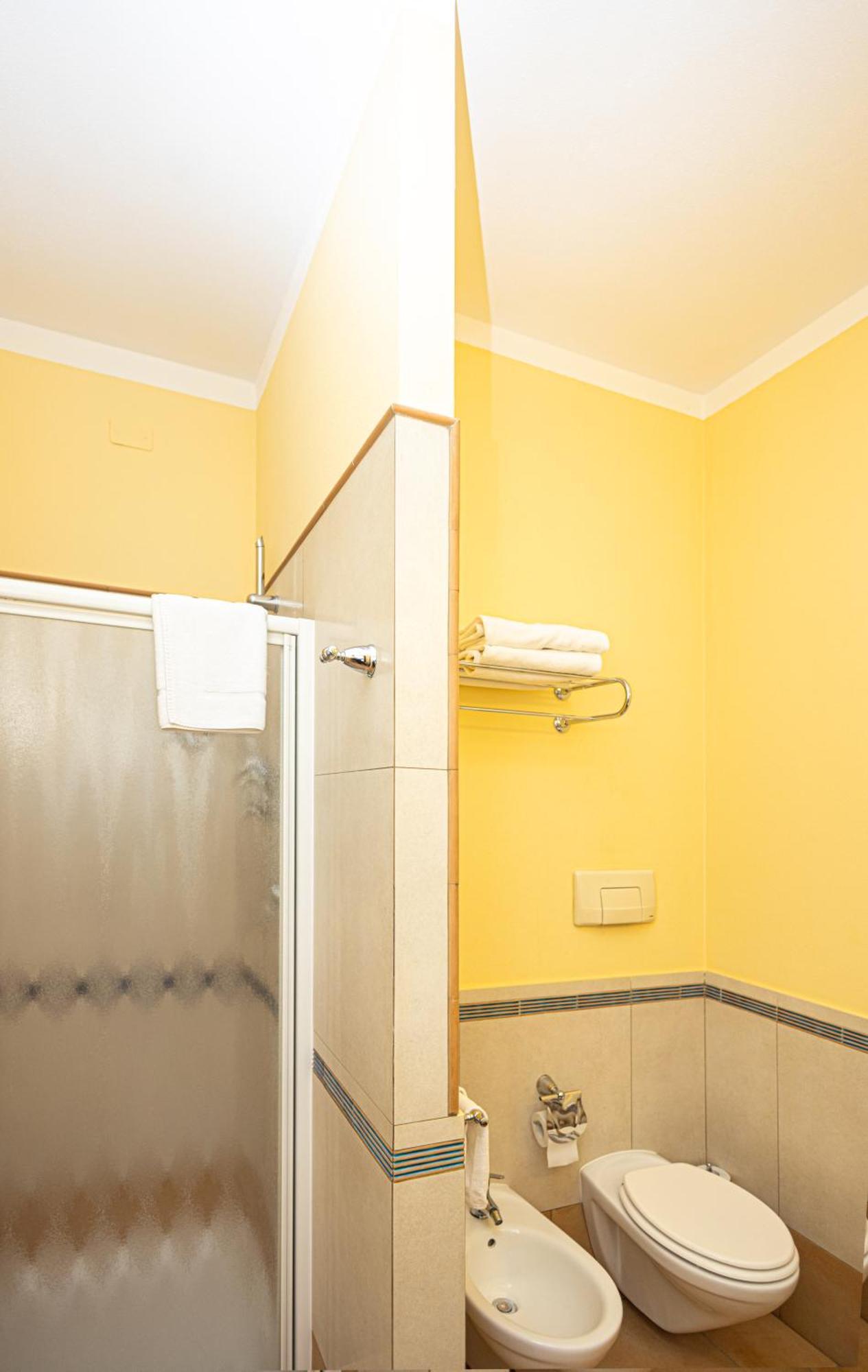 Deluxe Double or Twin Room Terrace Sea View,1565511301:JPEG