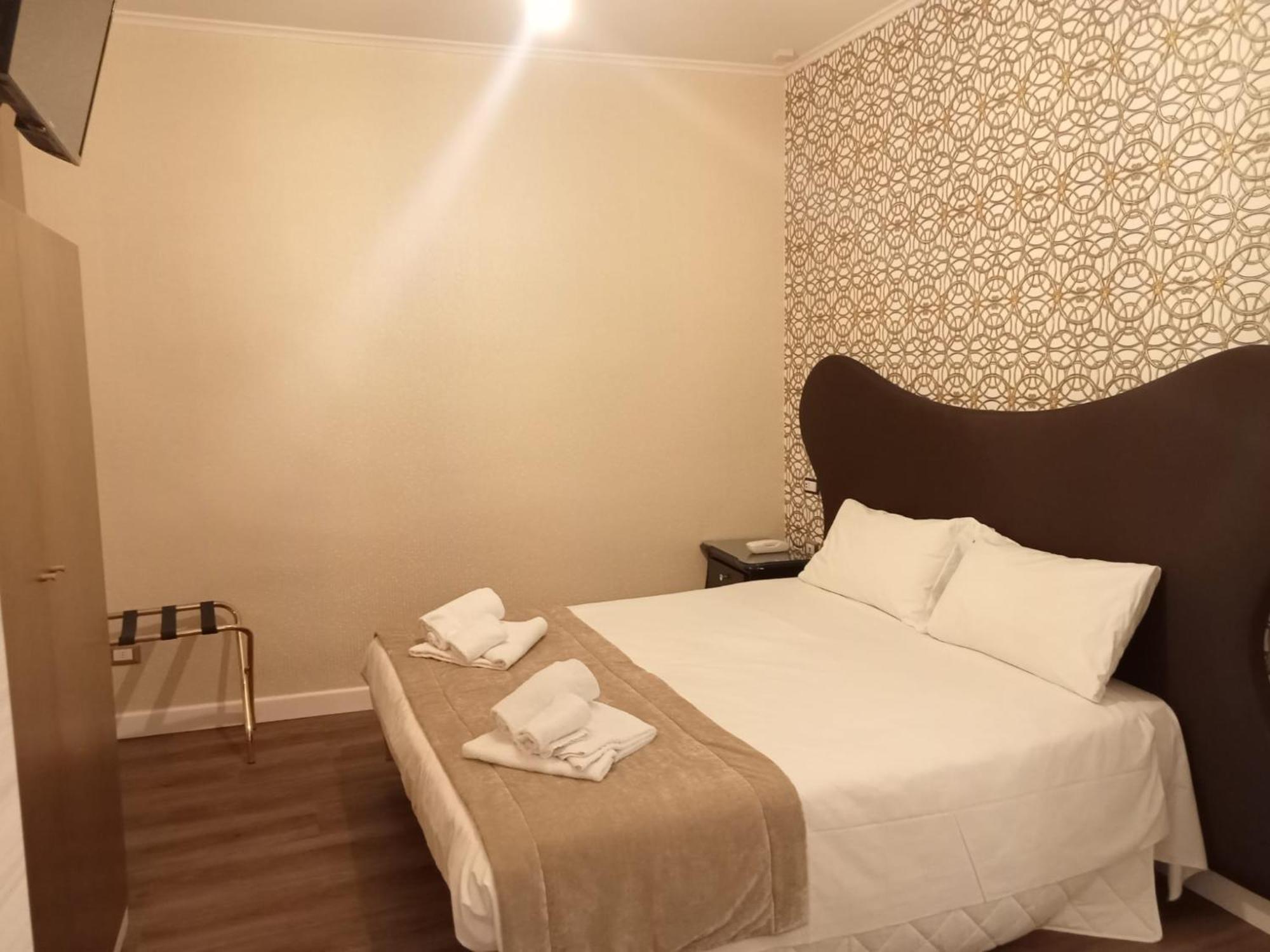 Double or Twin Room,1565537206:JPEG