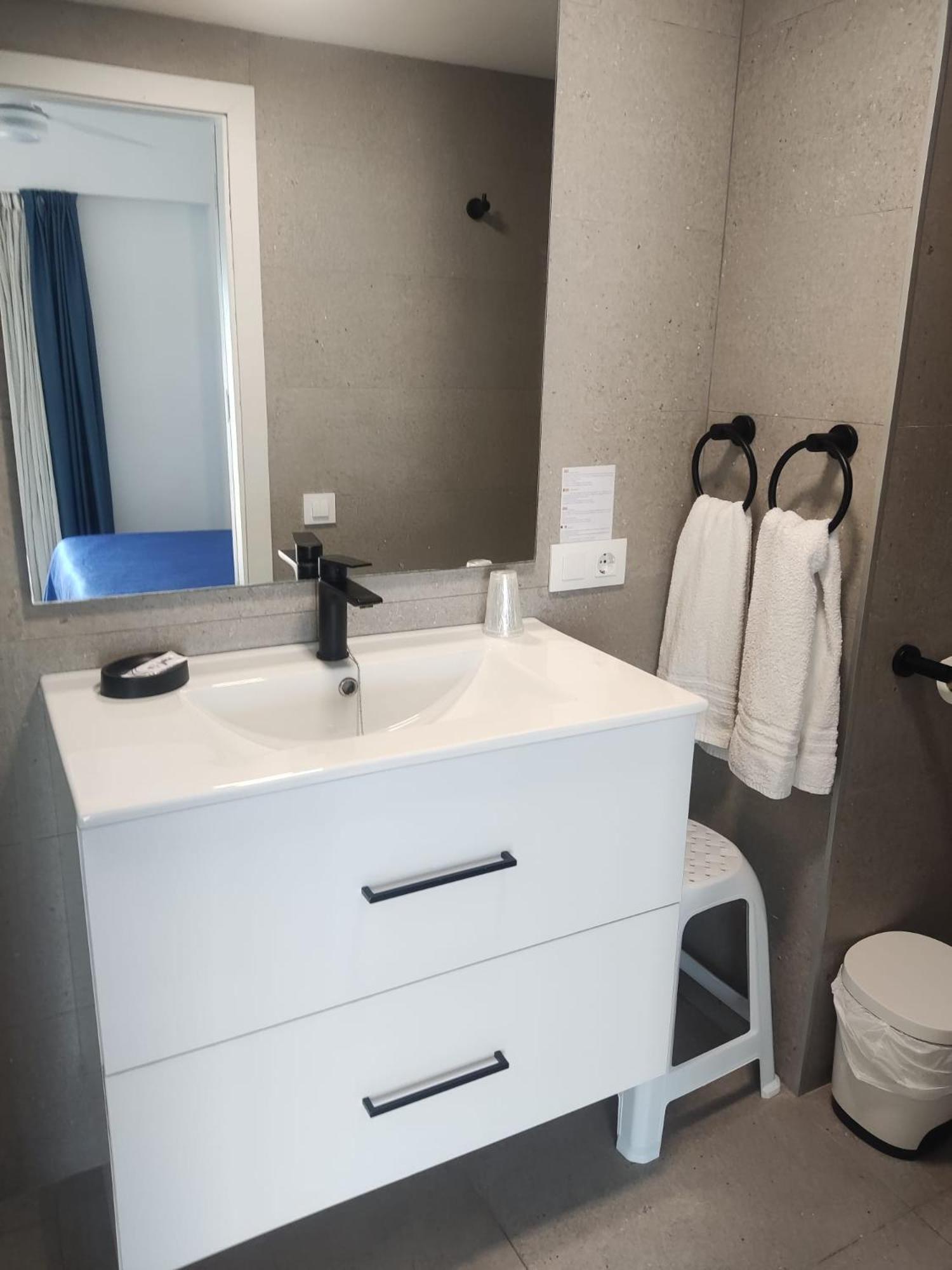 Deluxe Double Room Side Sea View