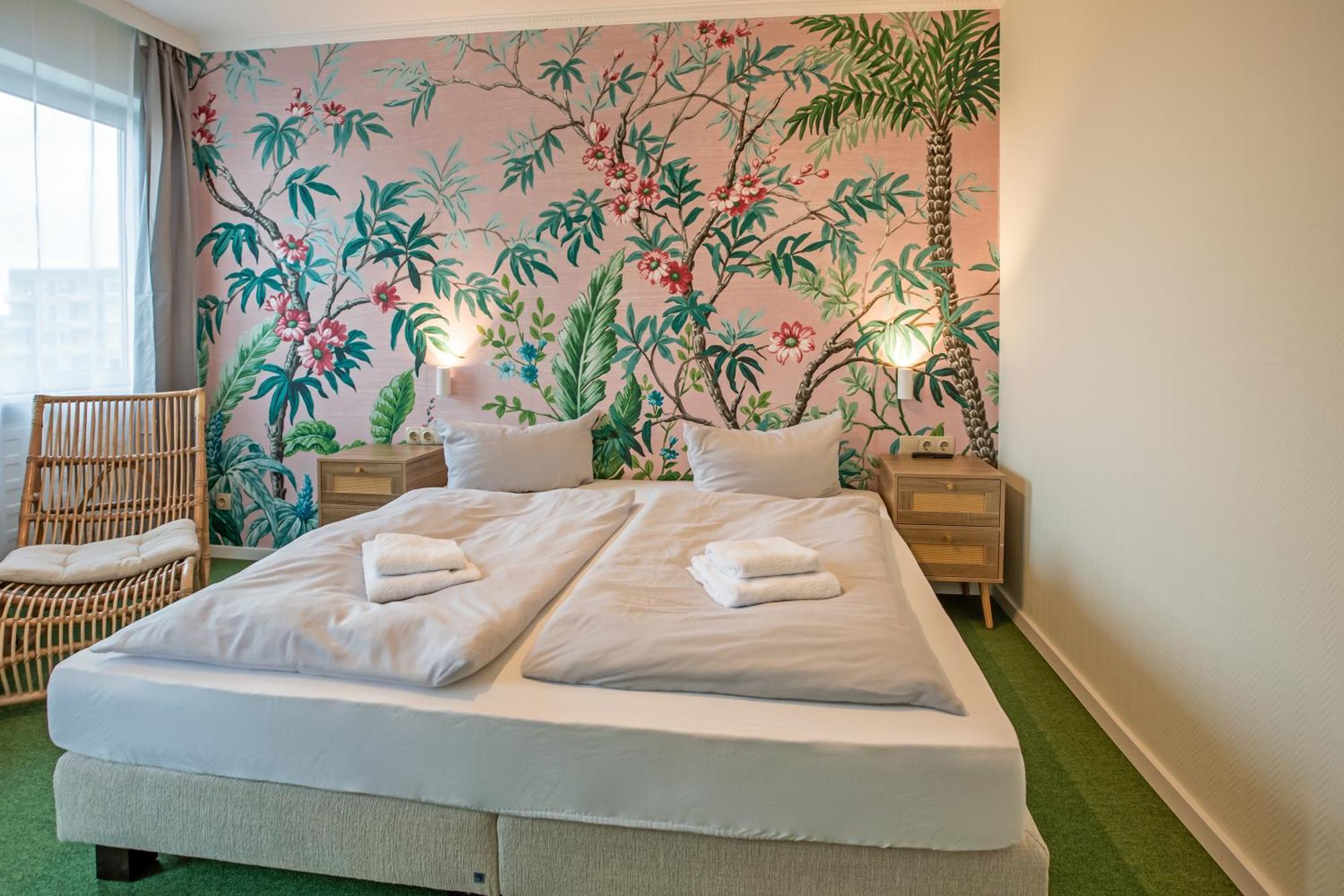 Double Room,1565596876:JPEG