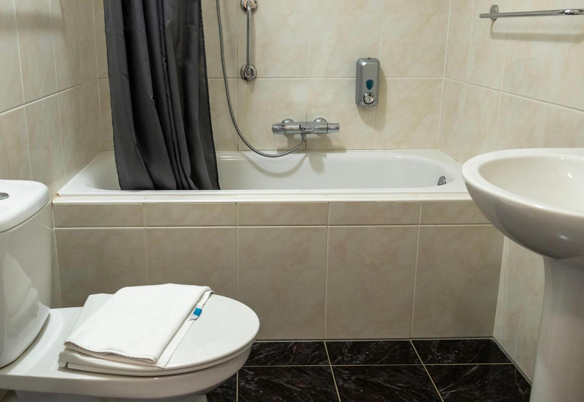 Double Room,1566903137:JPEG