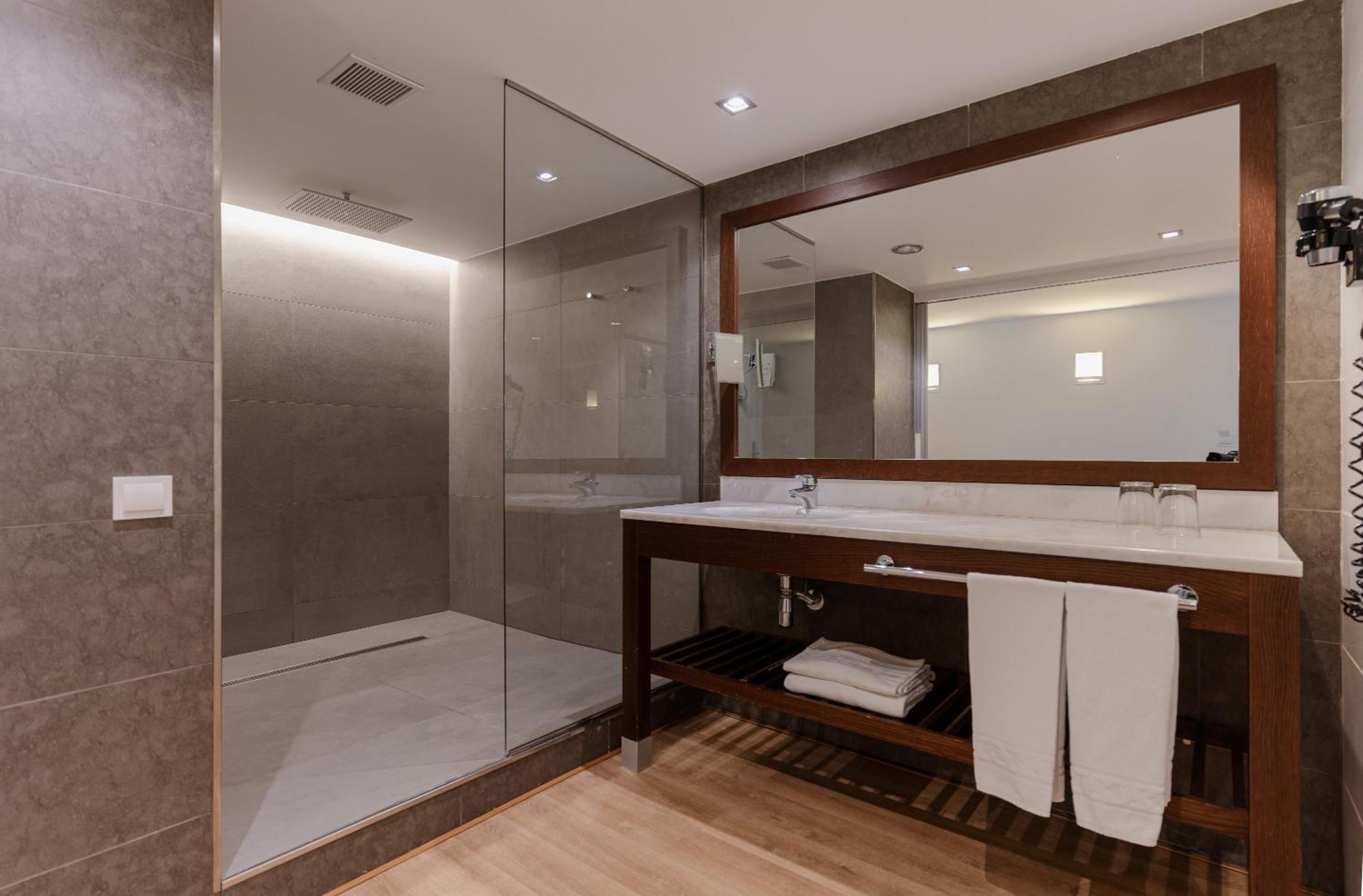 Triple Room with Balcony,1566906599:JPEG