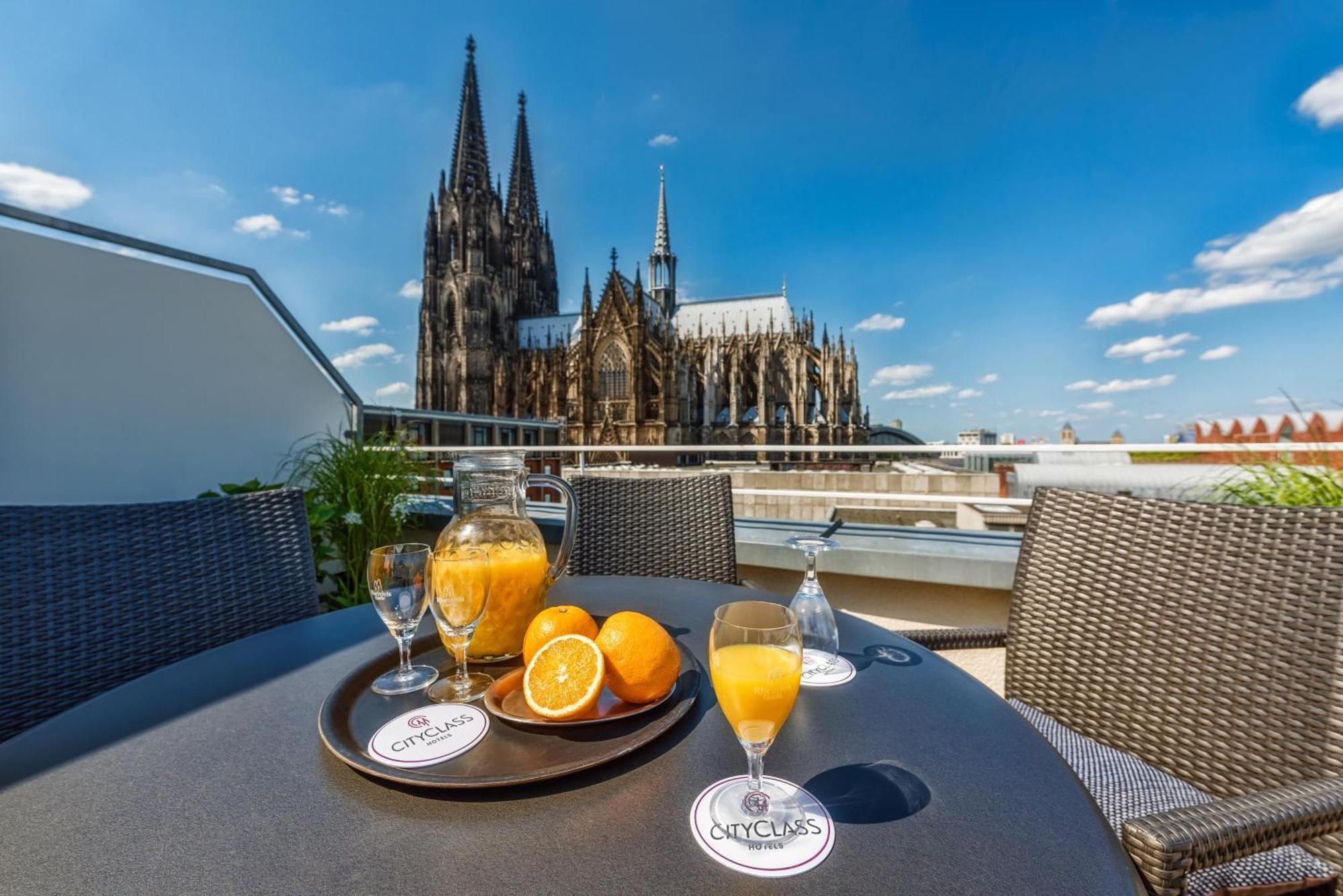 Junior Suite Terrace Cathedral View