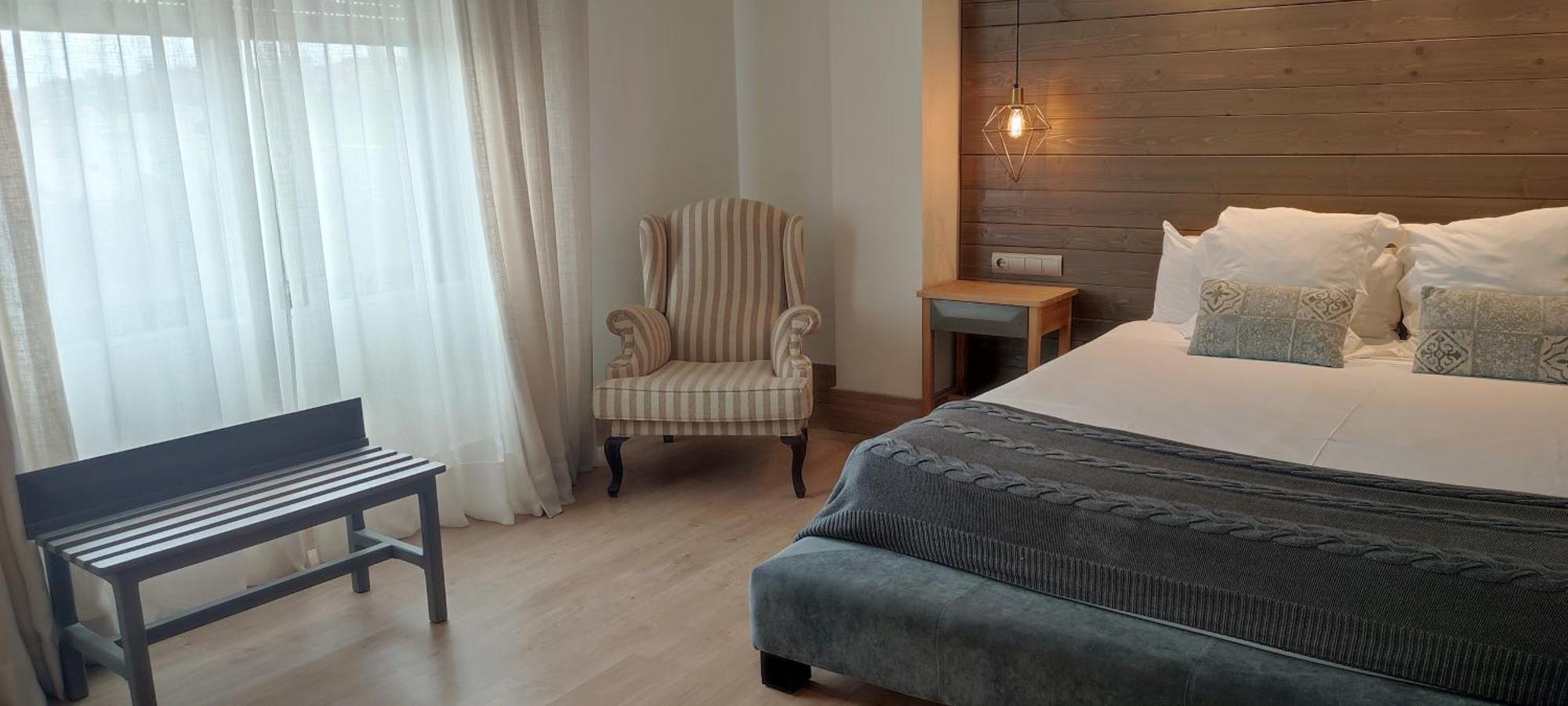 Family Room,1566912438:JPEG